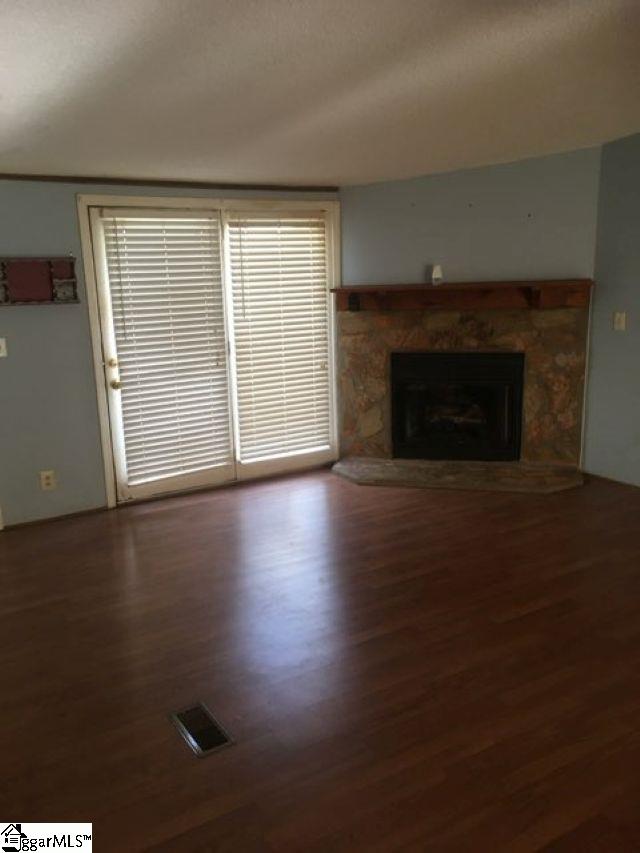 105 Gray Fox Lane Property Photo 5