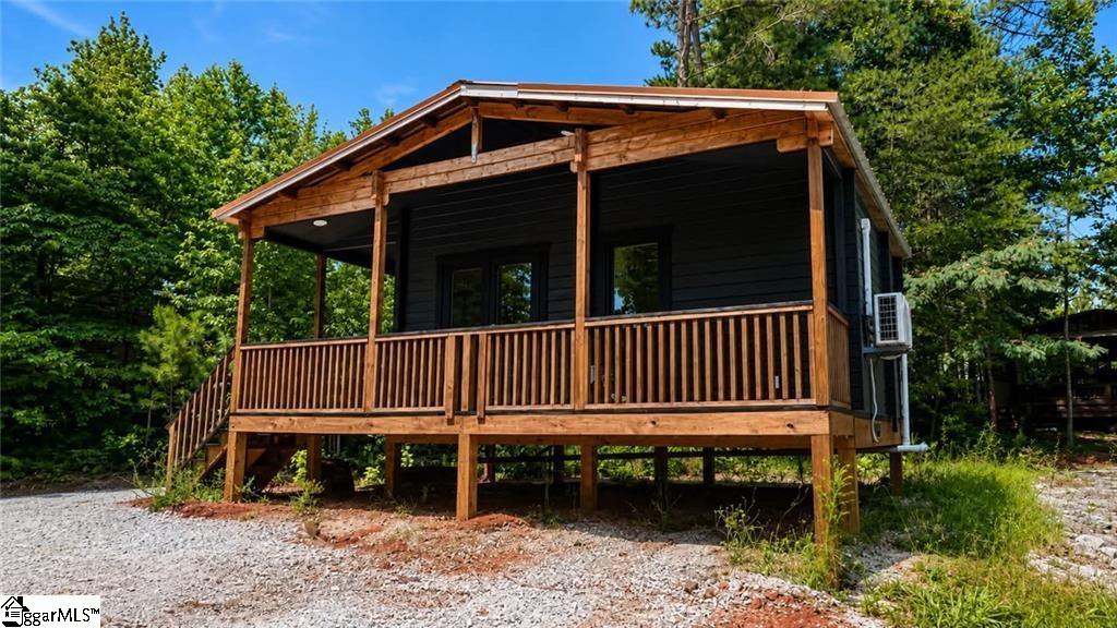 404 & 406 Kinston Loop Drive Property Photo 6