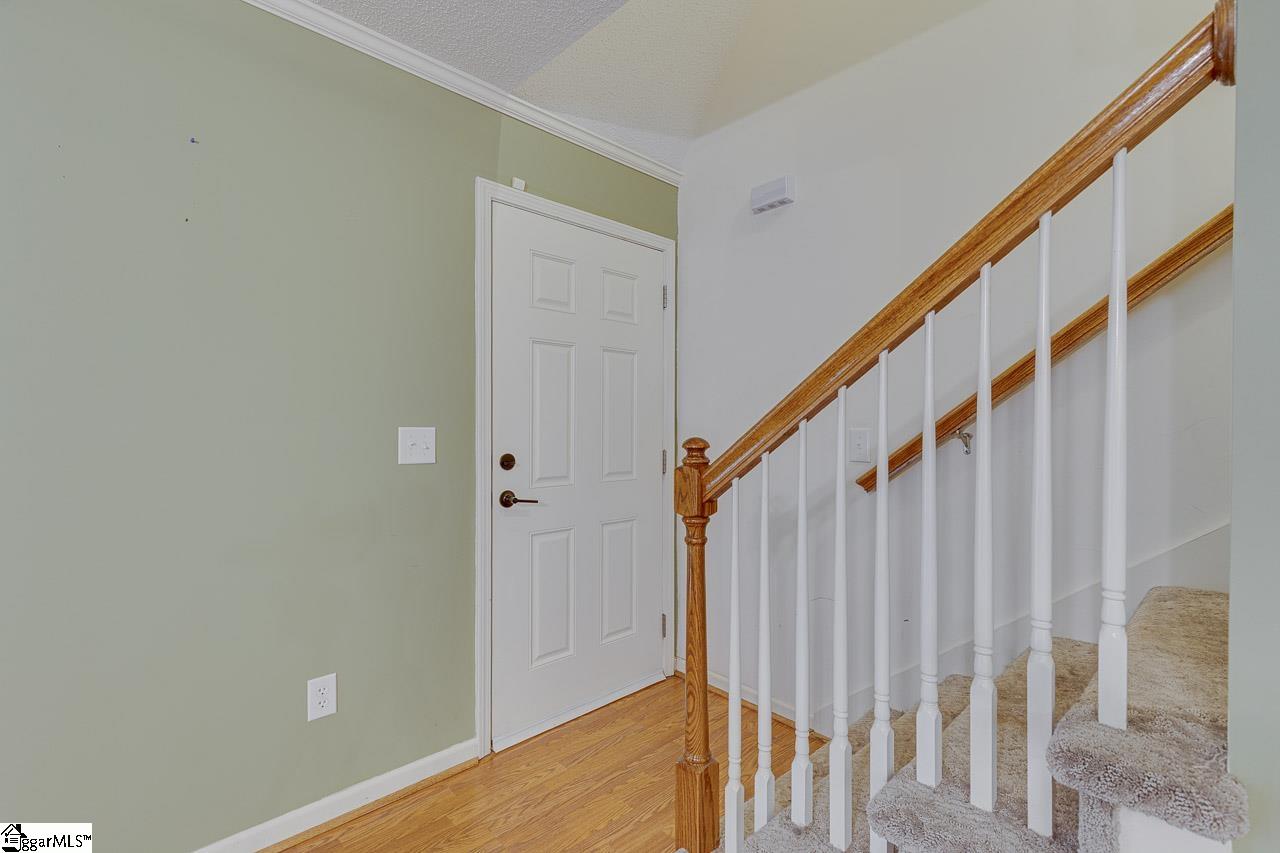 1010 Meehan Way Property Photo 6