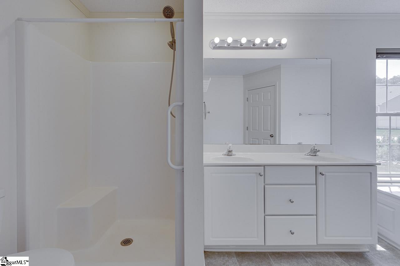 1010 Meehan Way Property Photo 23