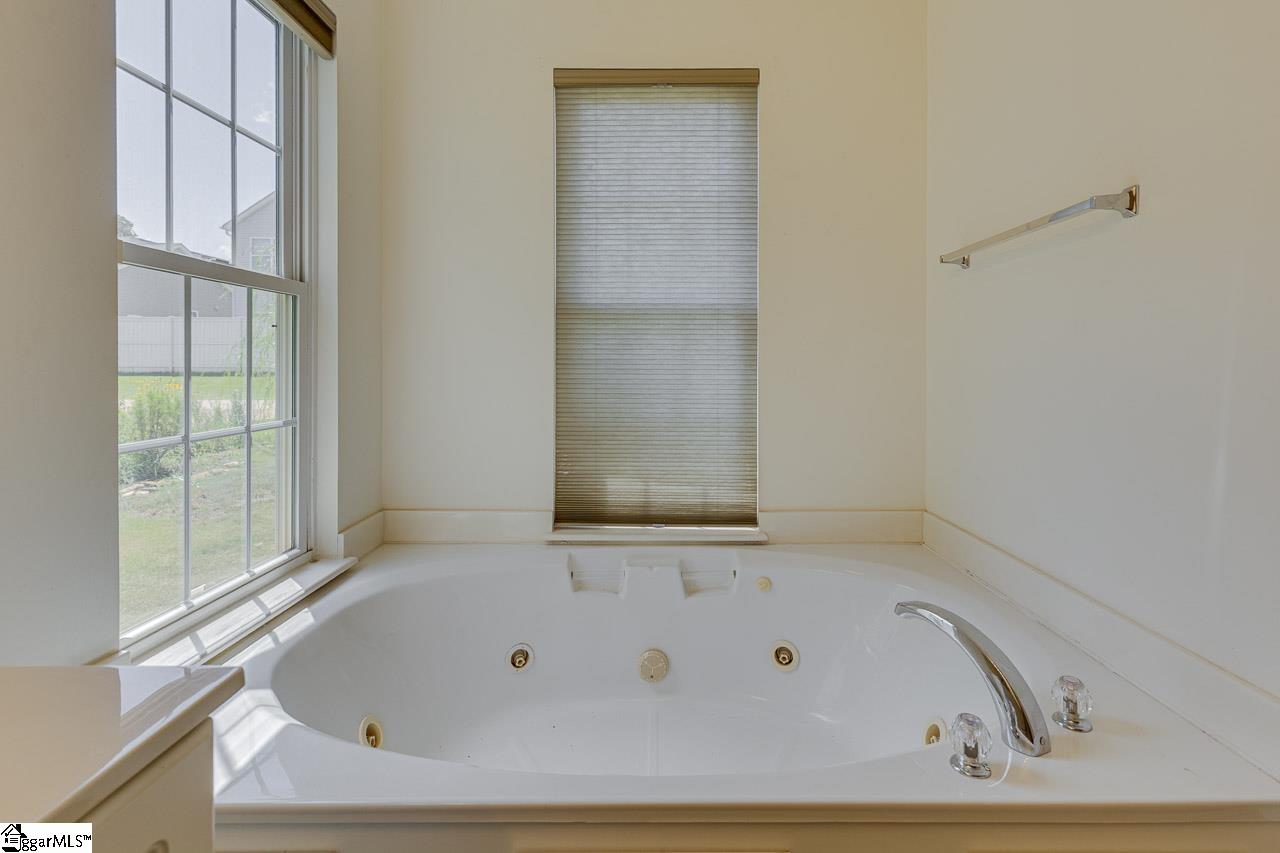 1010 Meehan Way Property Photo 24
