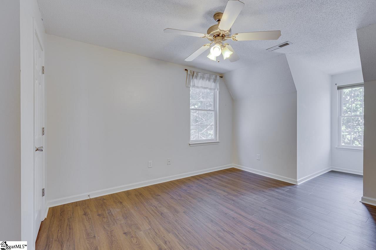 1010 Meehan Way Property Photo 32