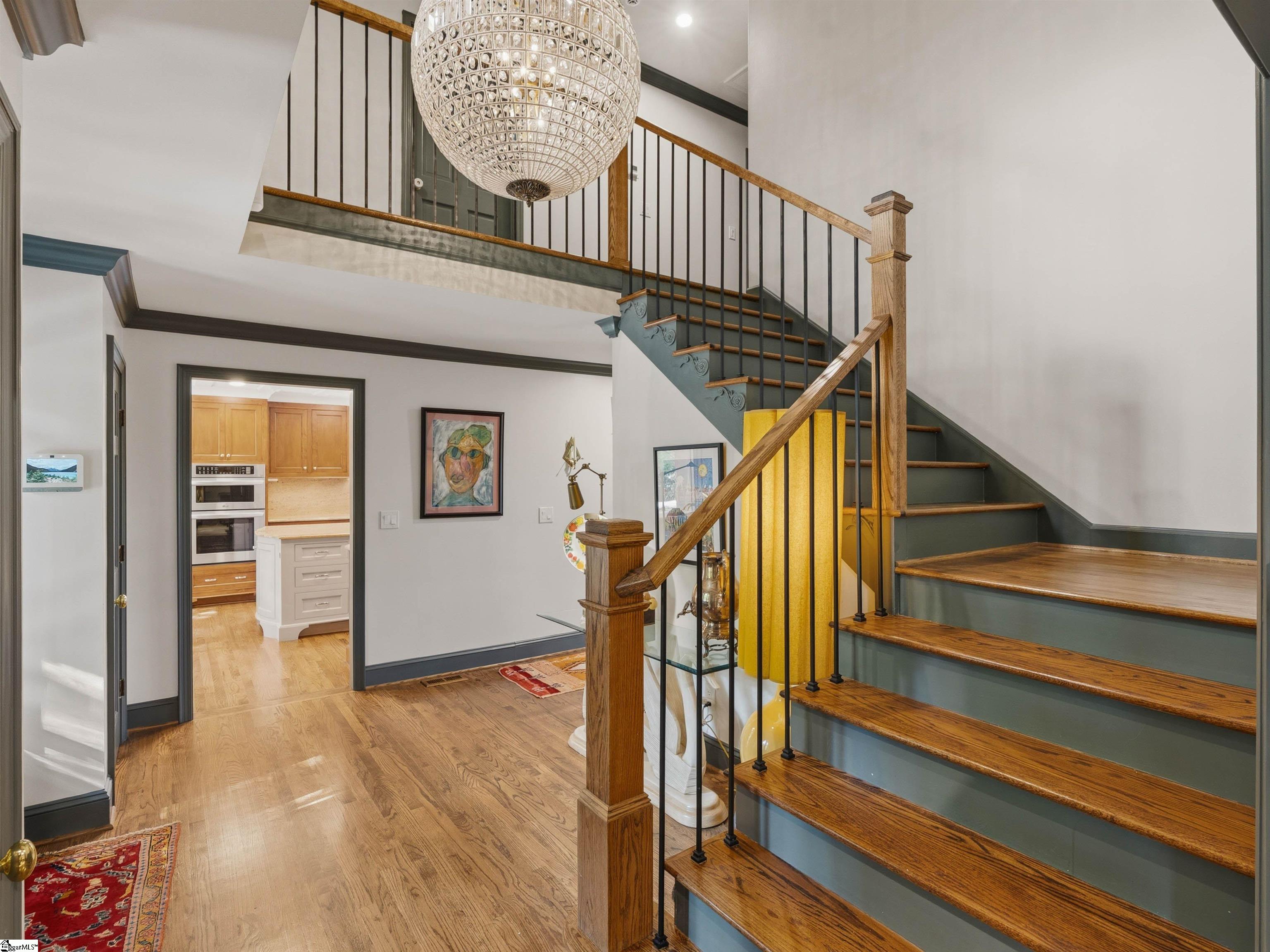 112 E Round Hill Road Property Photo 27