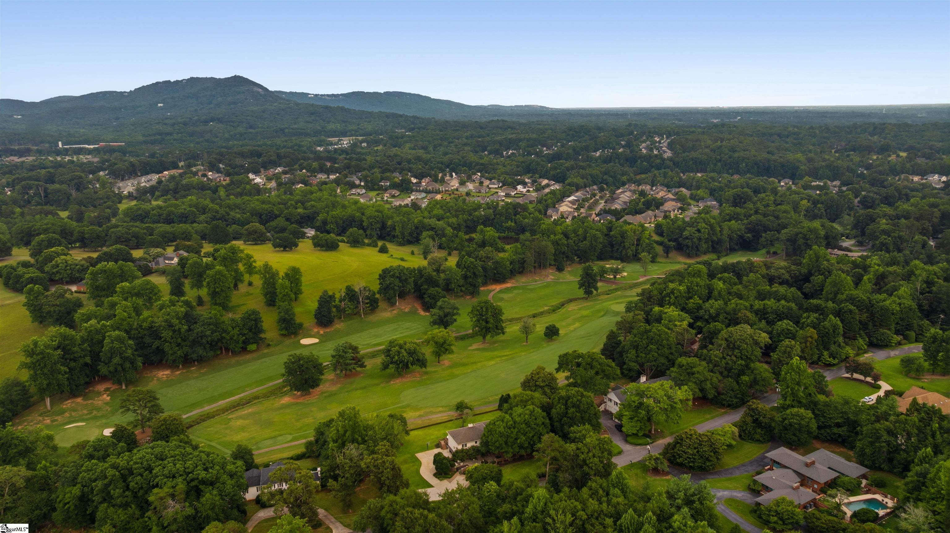 112 E Round Hill Road Property Photo 45