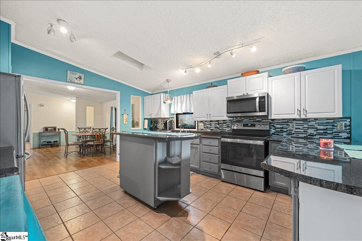 414 South Cove Road Property Photo 15