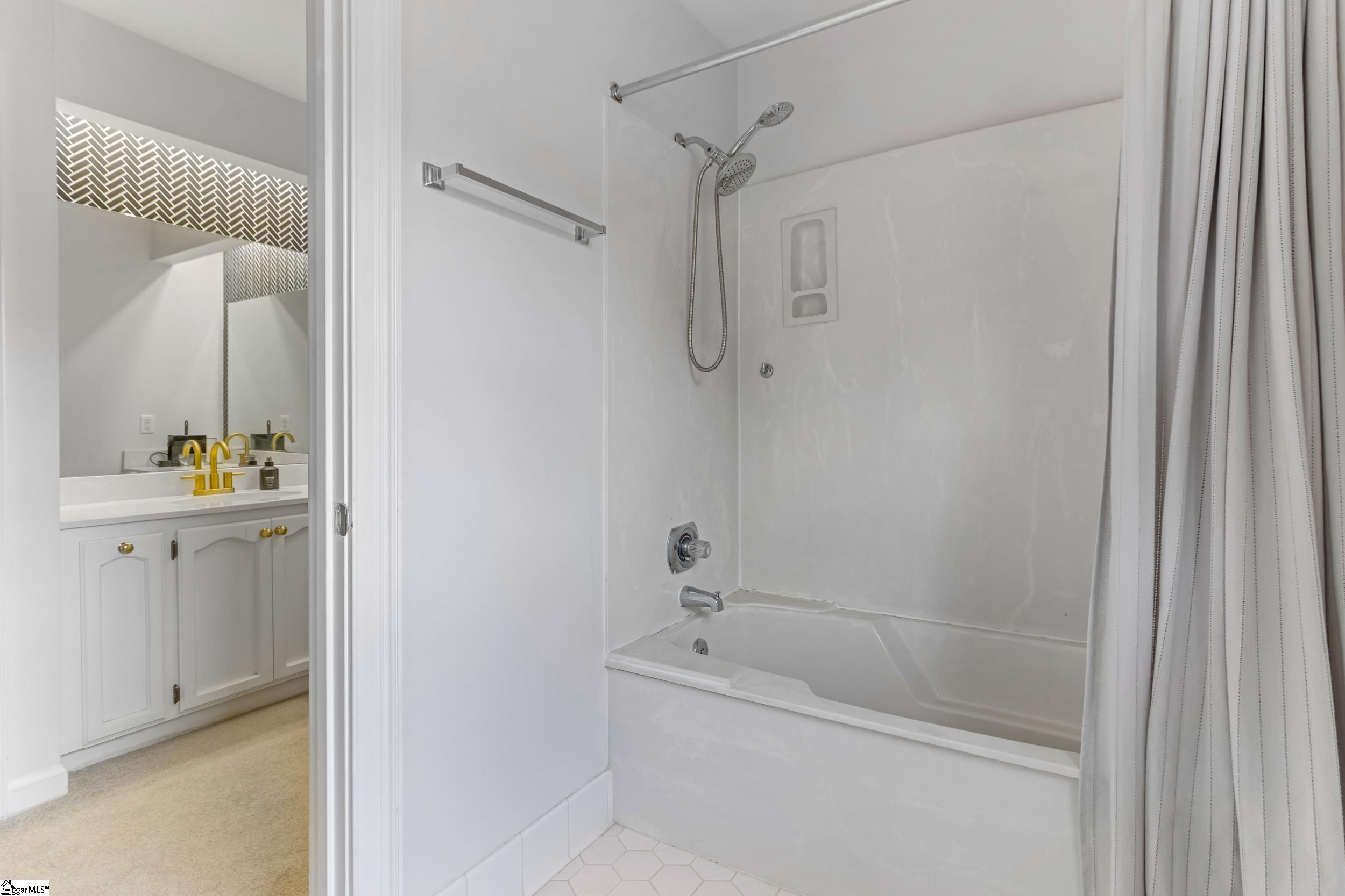 110 Kilkenney Court Property Photo 24
