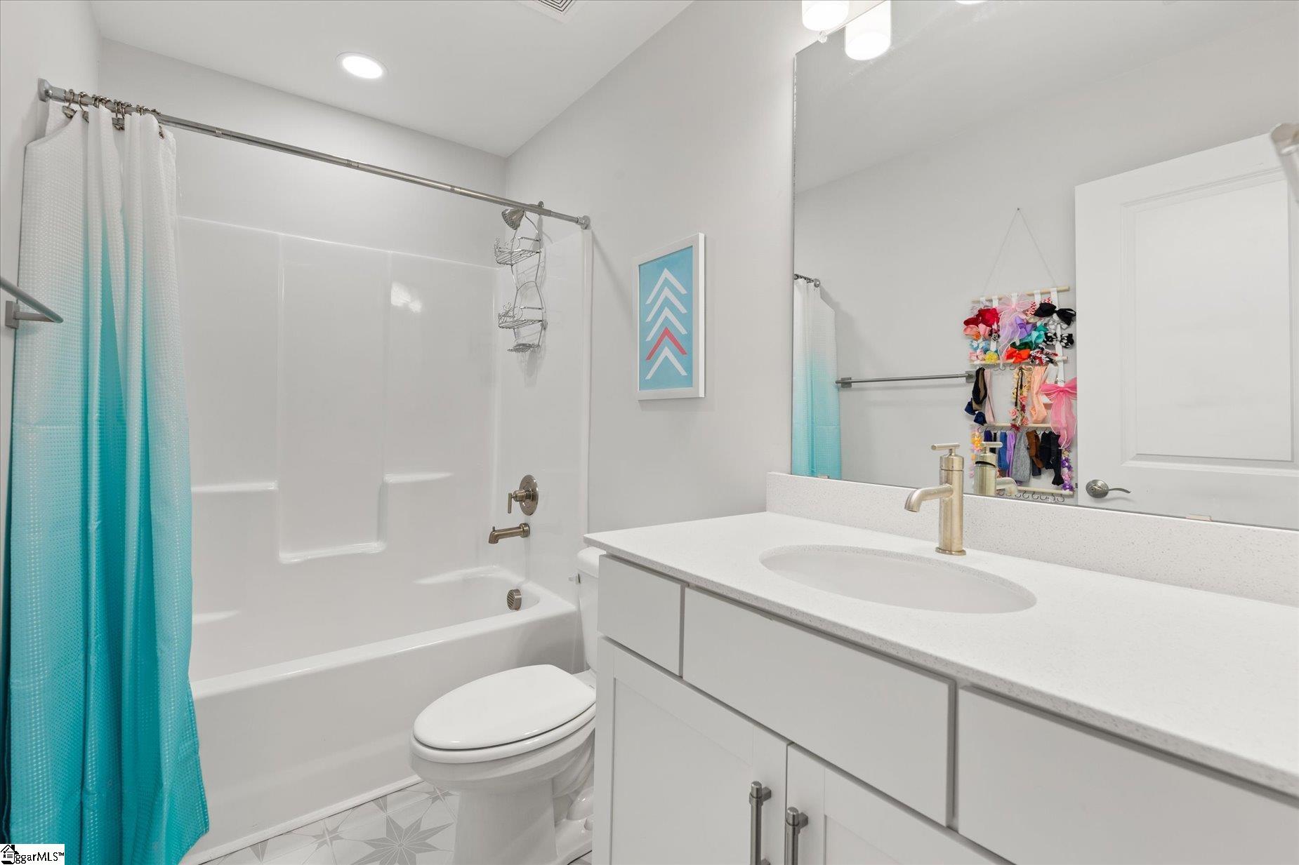 16 Toynbee Drive Property Photo 38