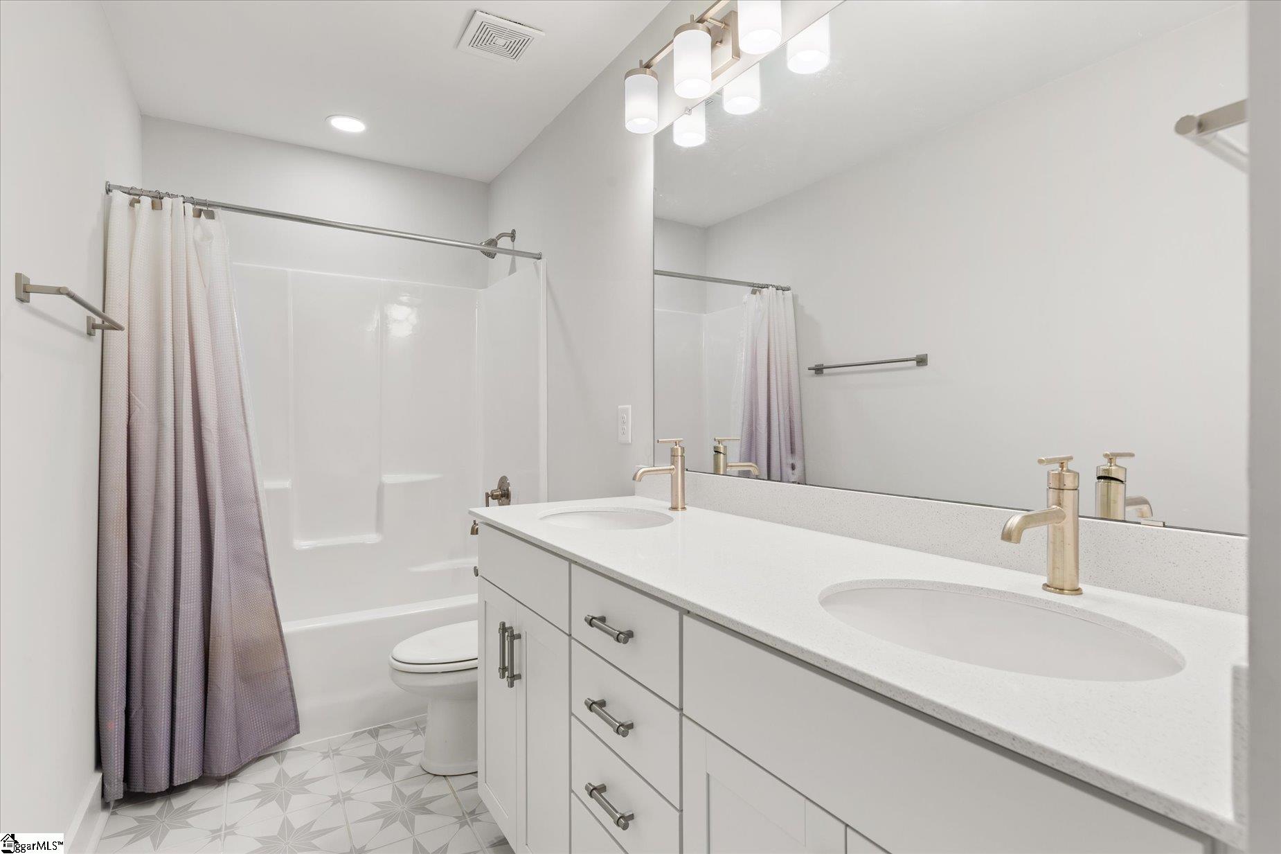 16 Toynbee Drive Property Photo 41