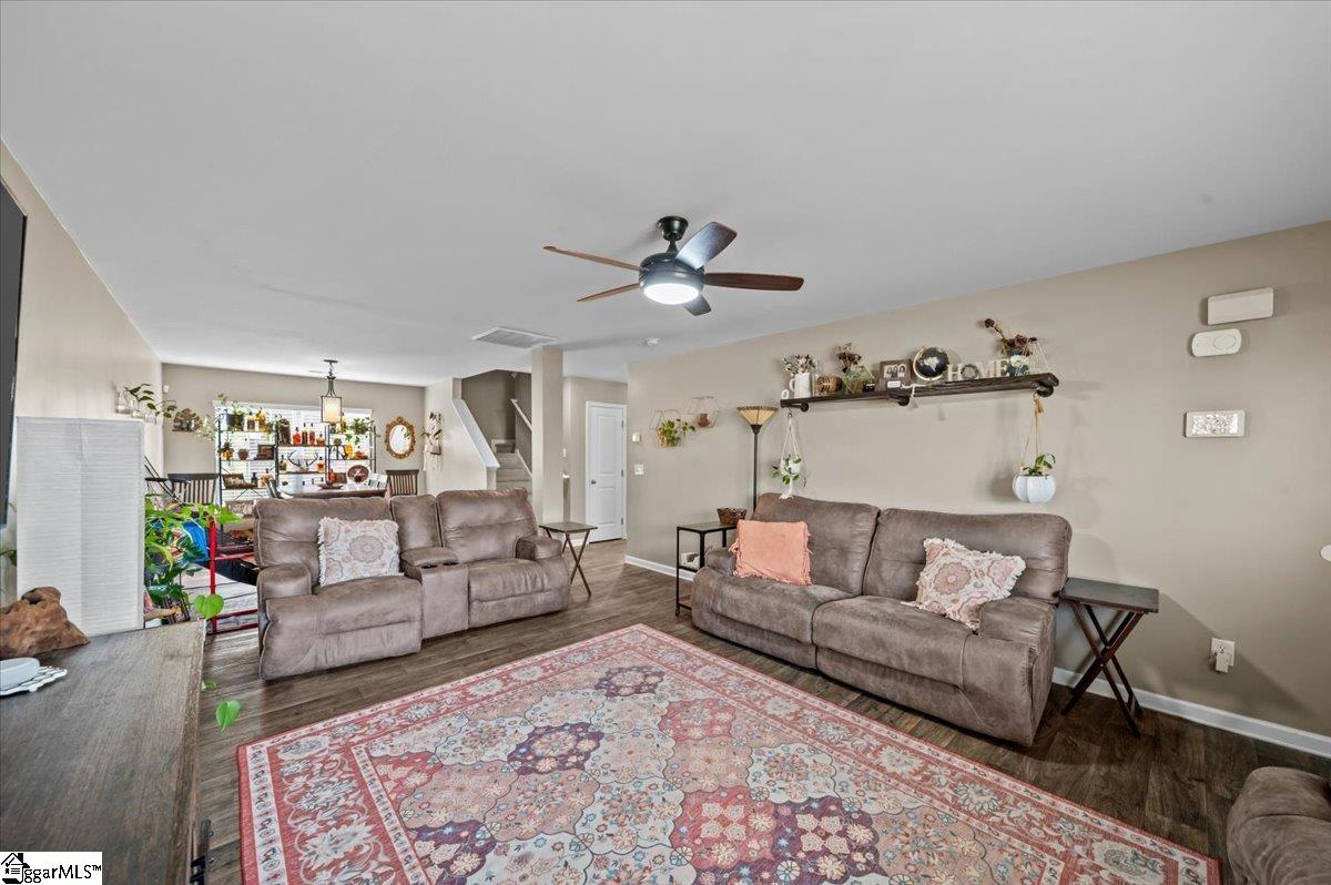 224 Hillendale Way Property Photo 5