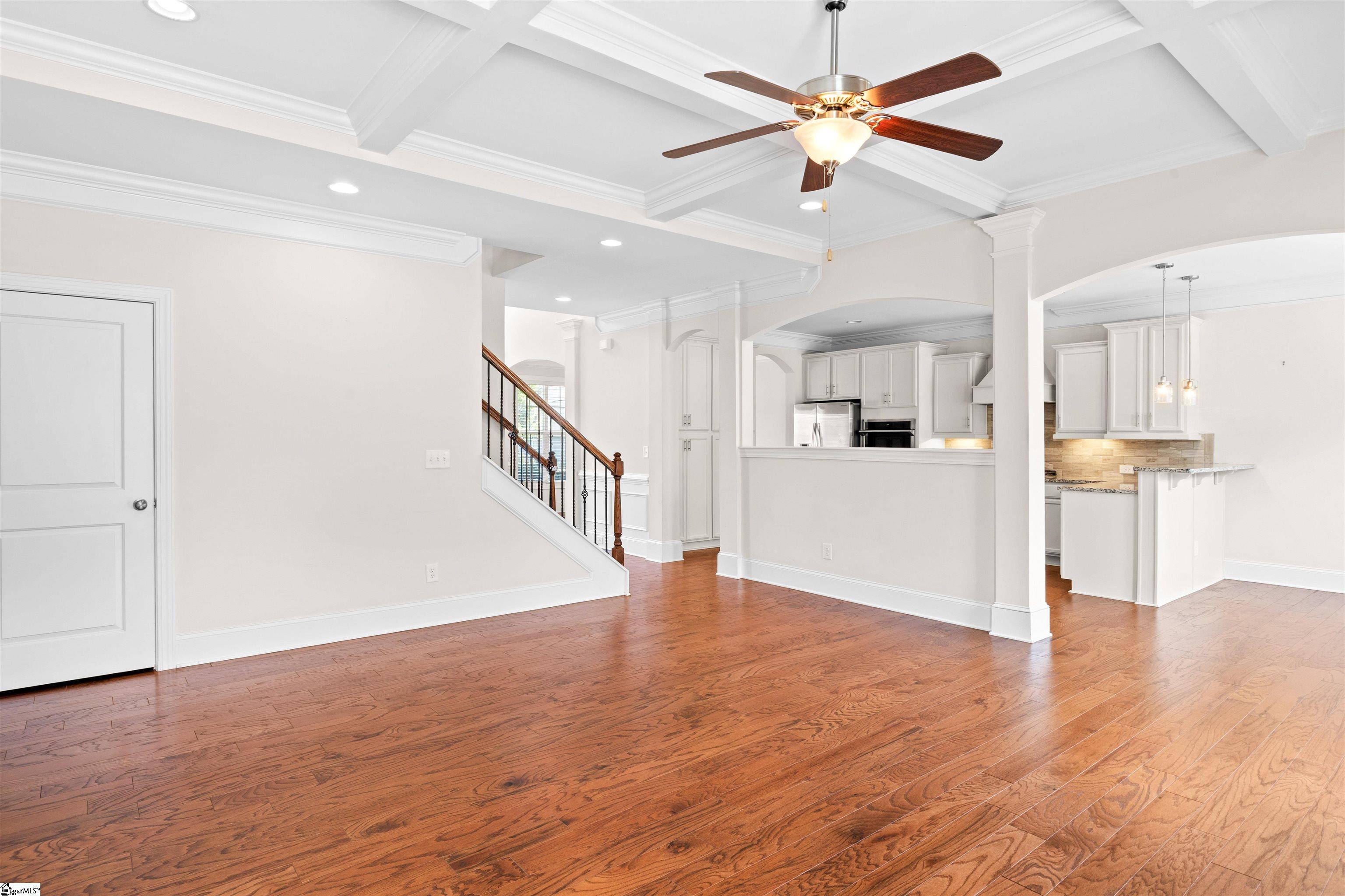 5 Lakeway Place Property Photo 14