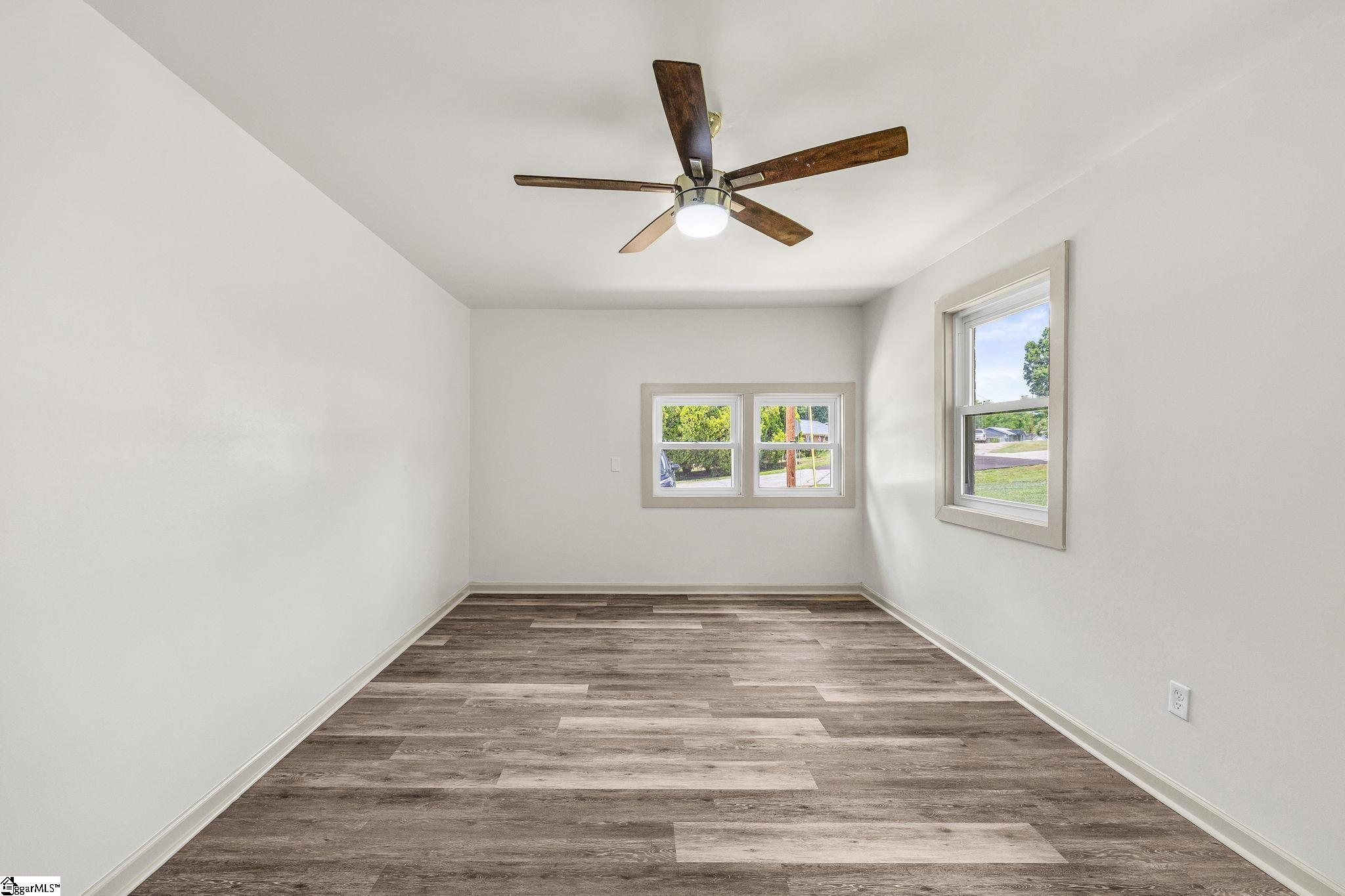 33 Dunlap Drive Property Photo 16