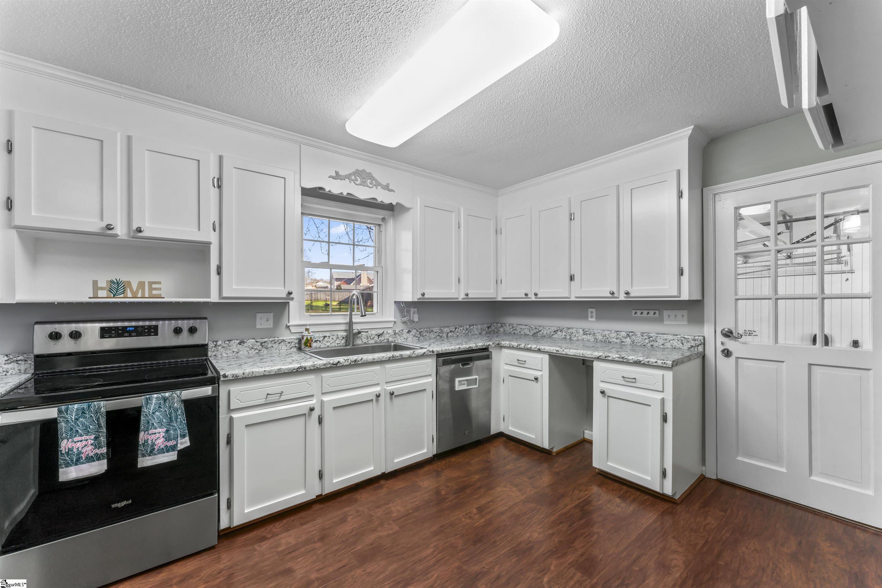 304 Stonehaven Drive Property Photo 15