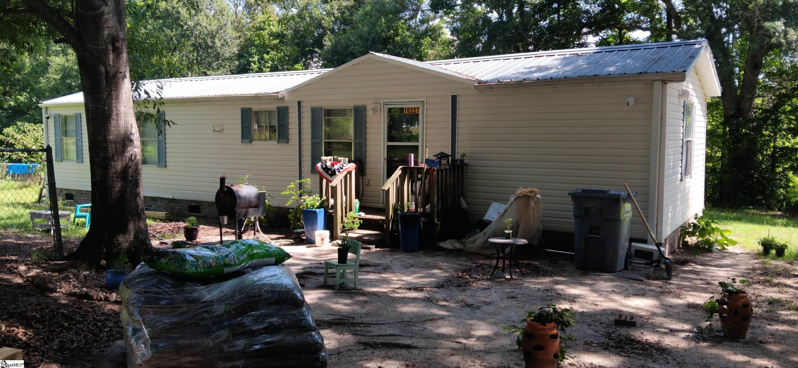 16227 Highway 25 Property Photo 1