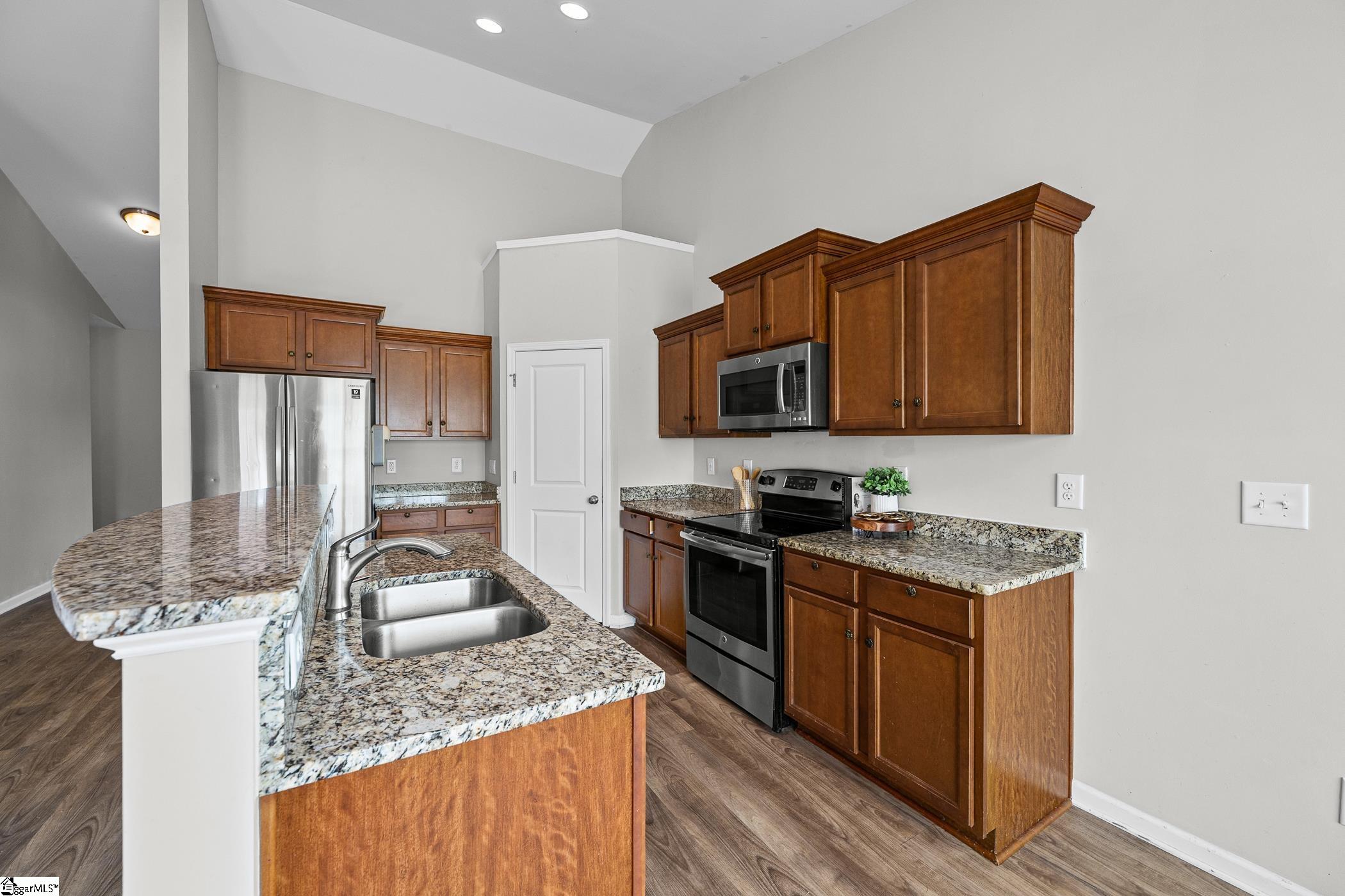 240 Rivers Edge Circle Property Photo 9