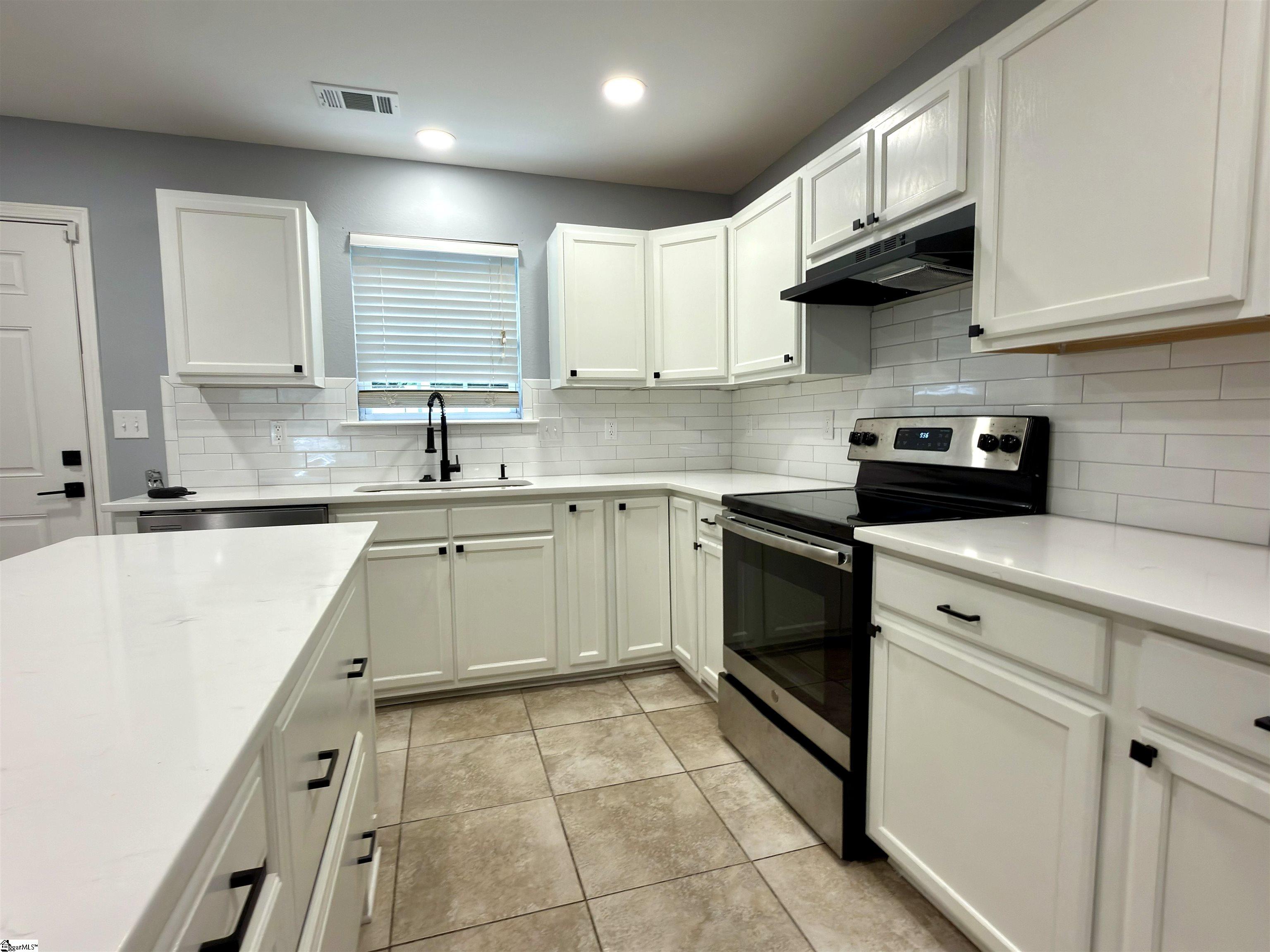 50 Buff Street Property Photo 10