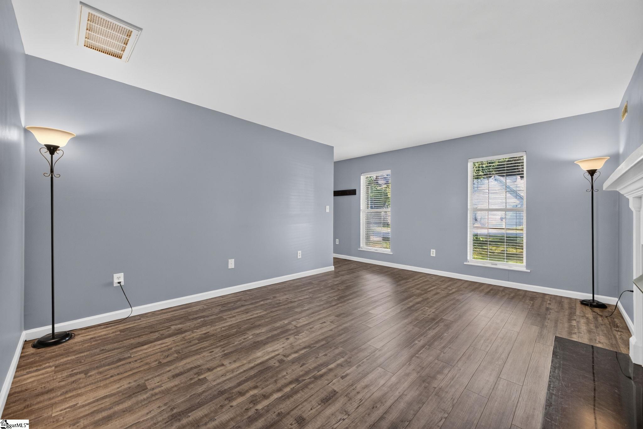 109 Twin Falls Drive Property Photo 6