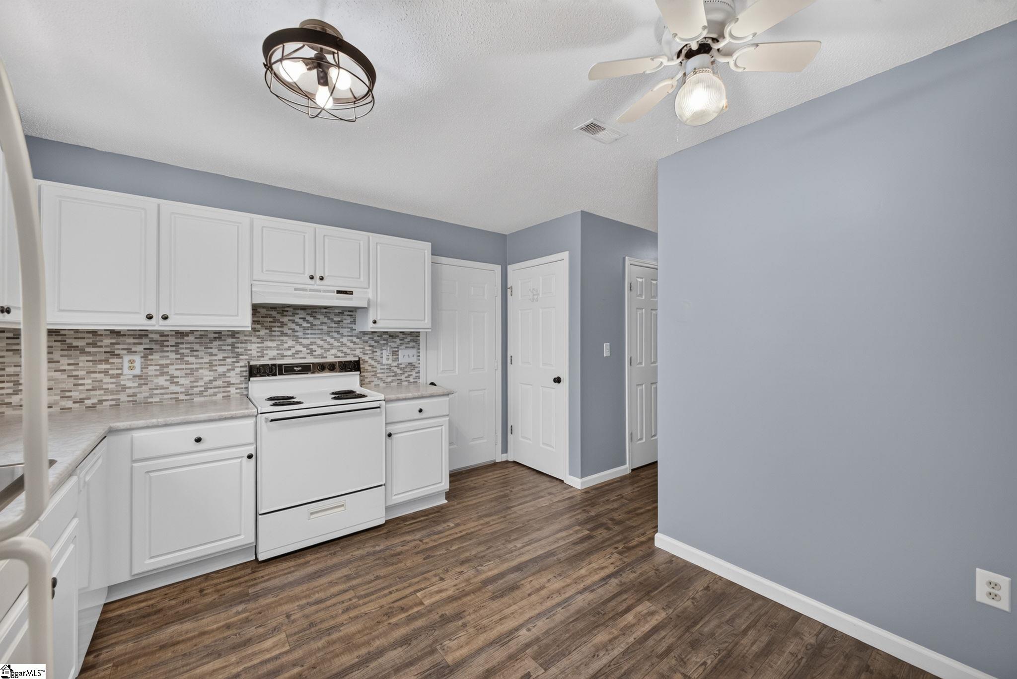 109 Twin Falls Drive Property Photo 17