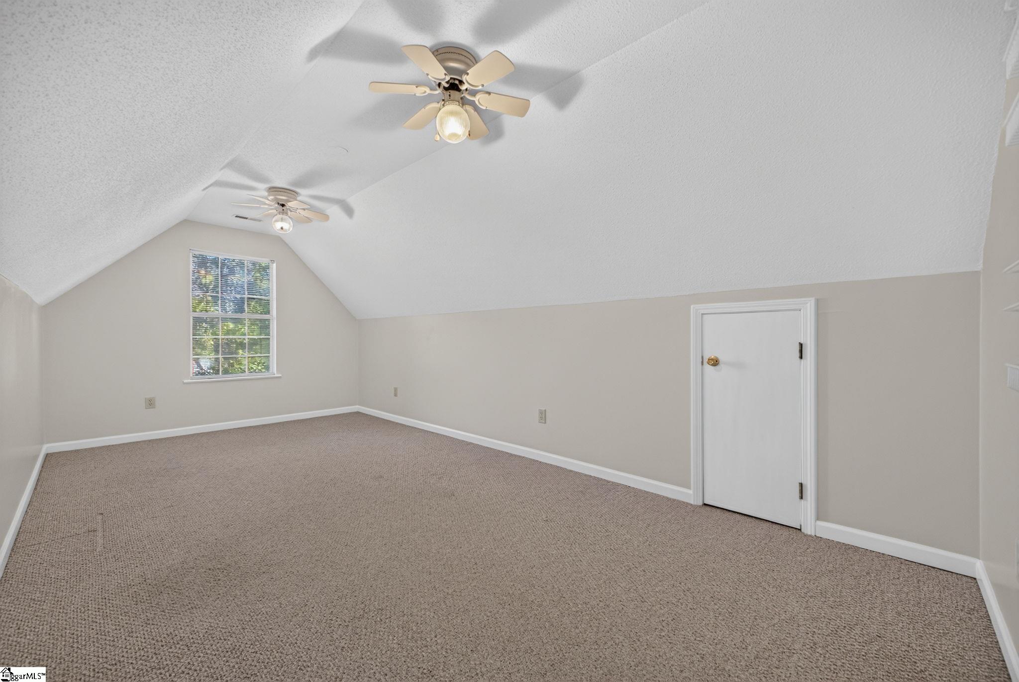 109 Twin Falls Drive Property Photo 31