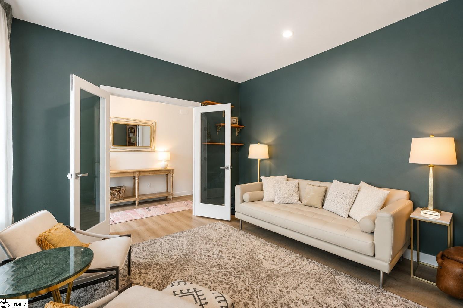 209 Furness Drive Property Photo 10