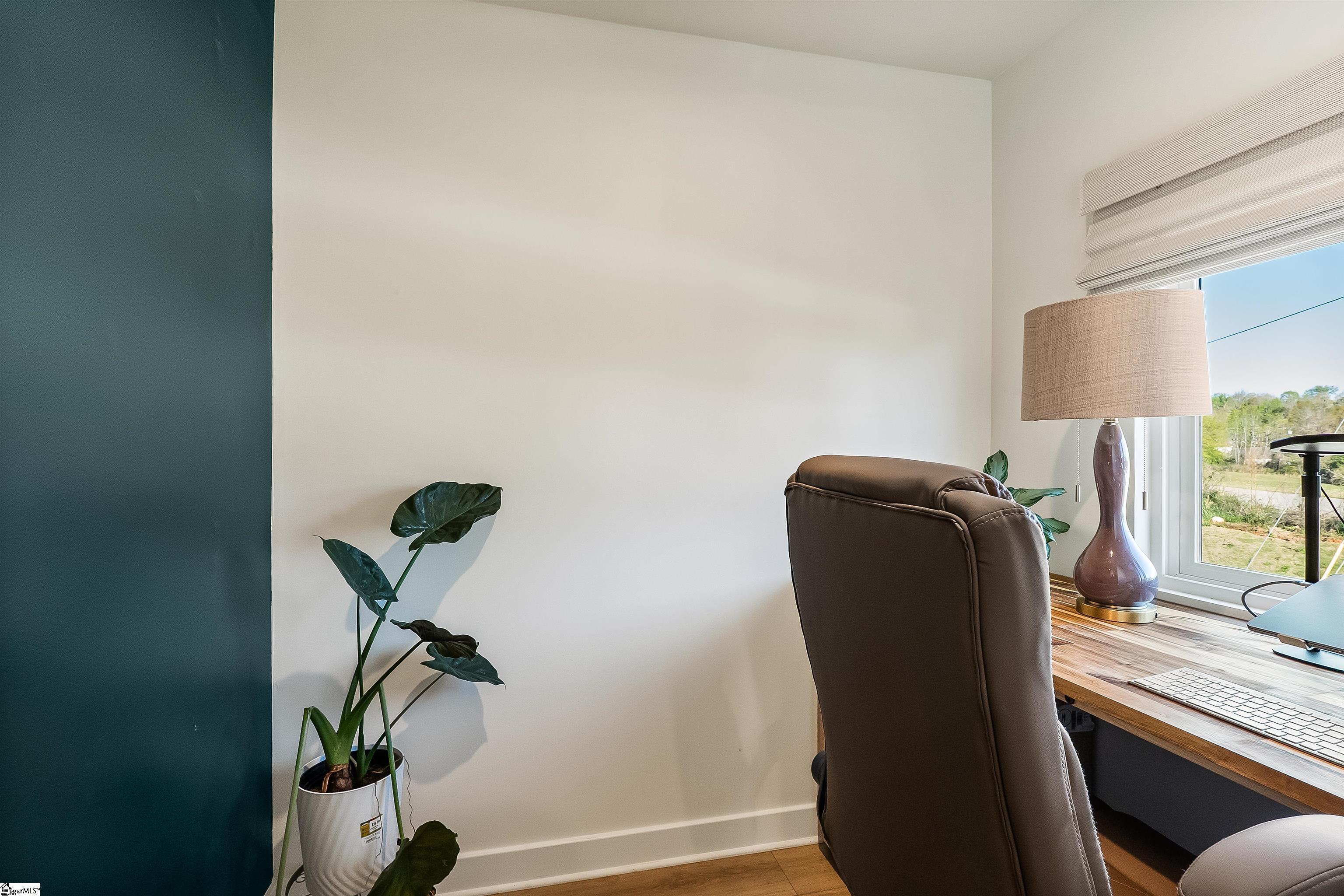 209 Furness Drive Property Photo 12