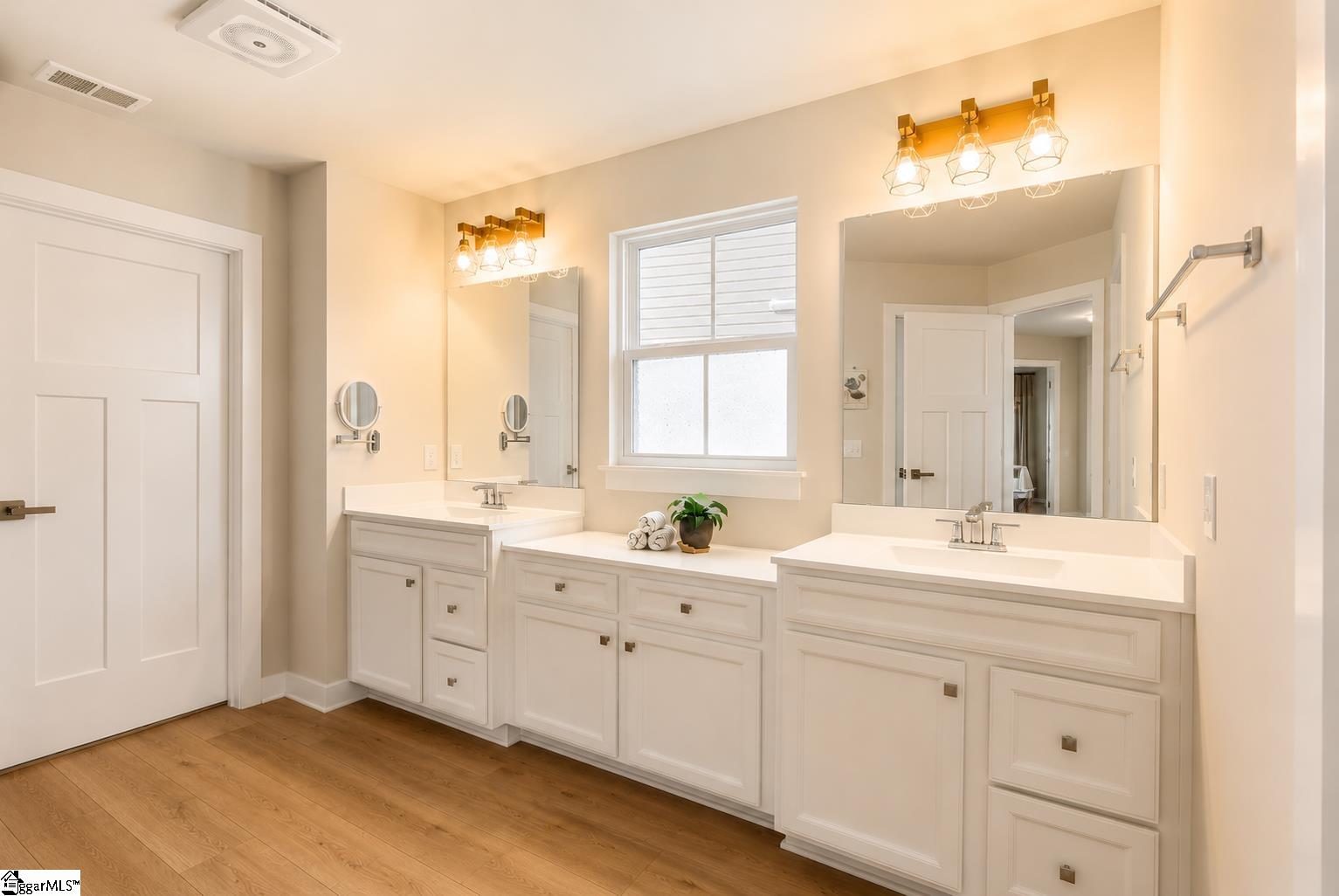 209 Furness Drive Property Photo 13