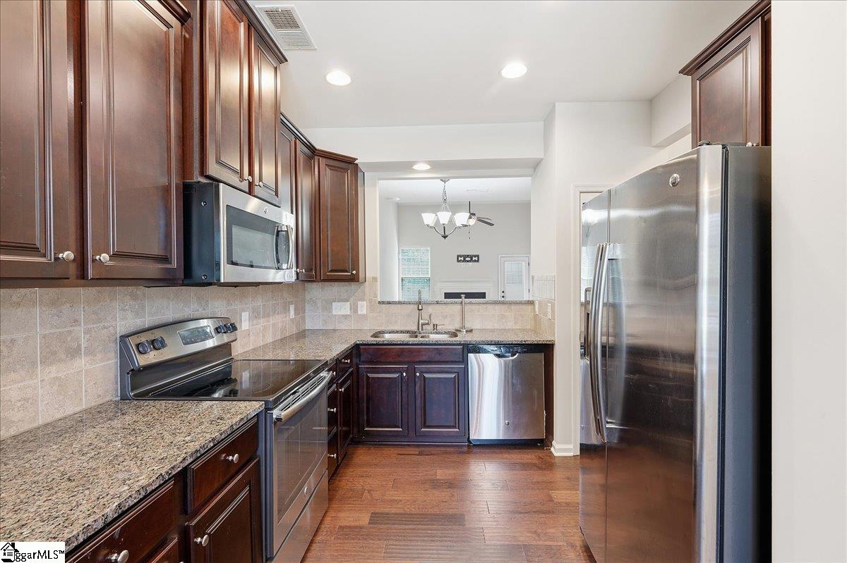 309 Bellerive Drive Property Photo 4