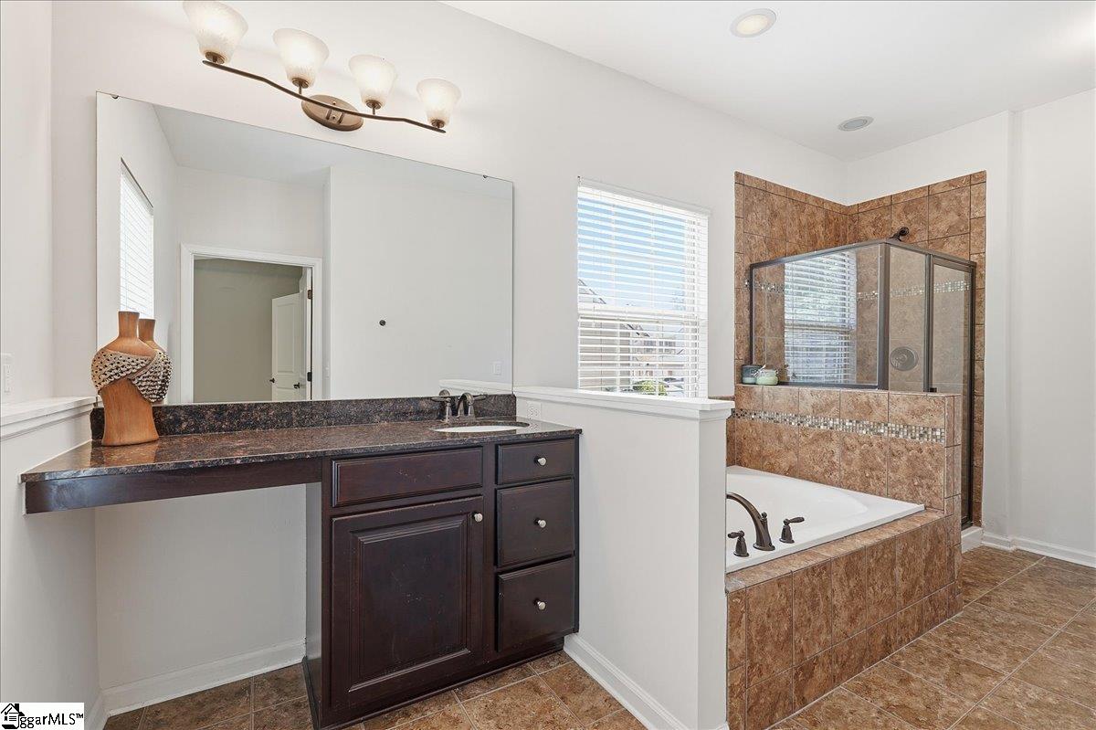 309 Bellerive Drive Property Photo 13