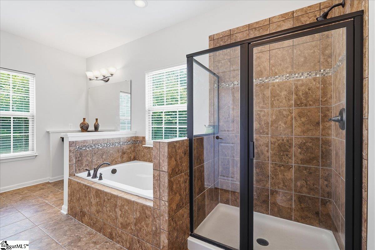 309 Bellerive Drive Property Photo 14