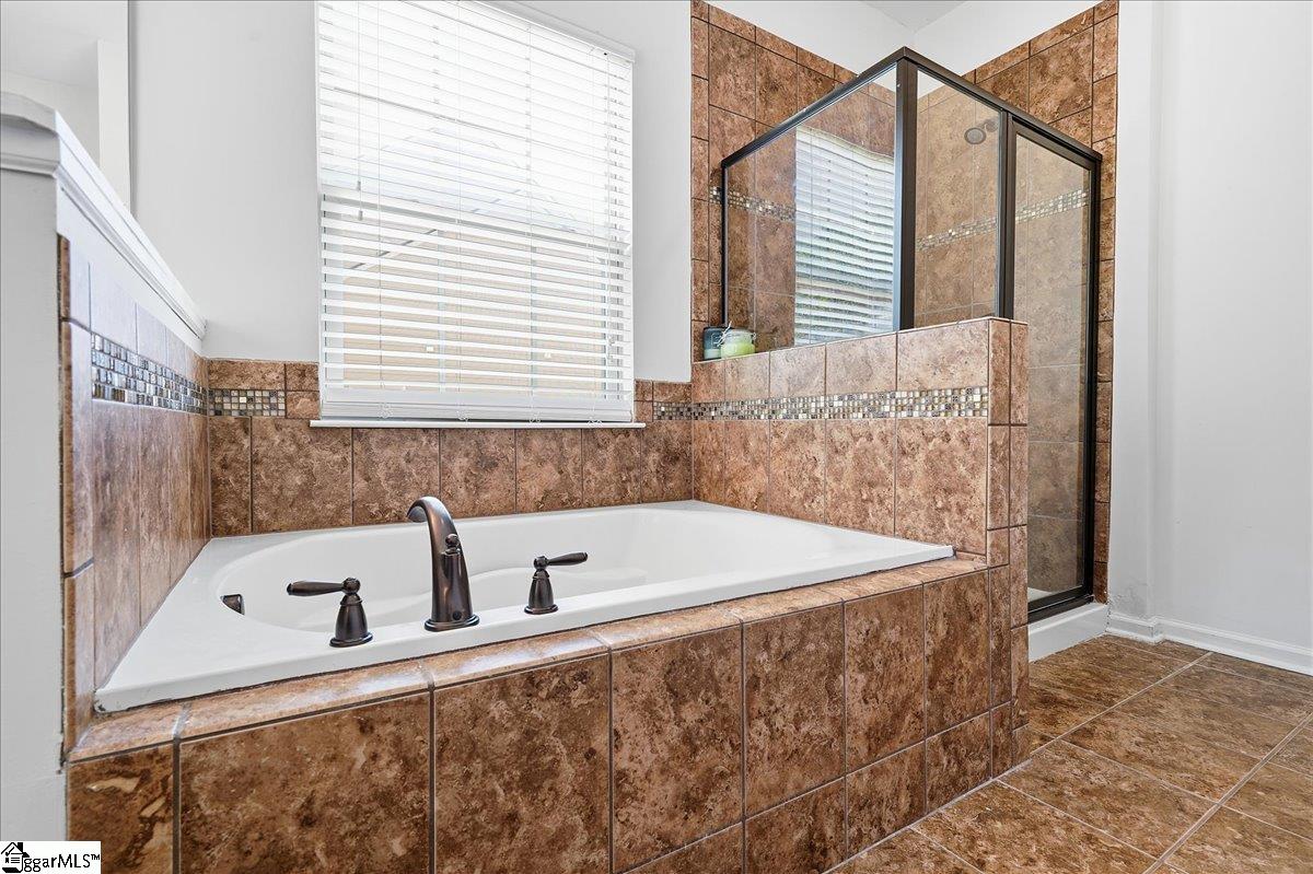 309 Bellerive Drive Property Photo 15
