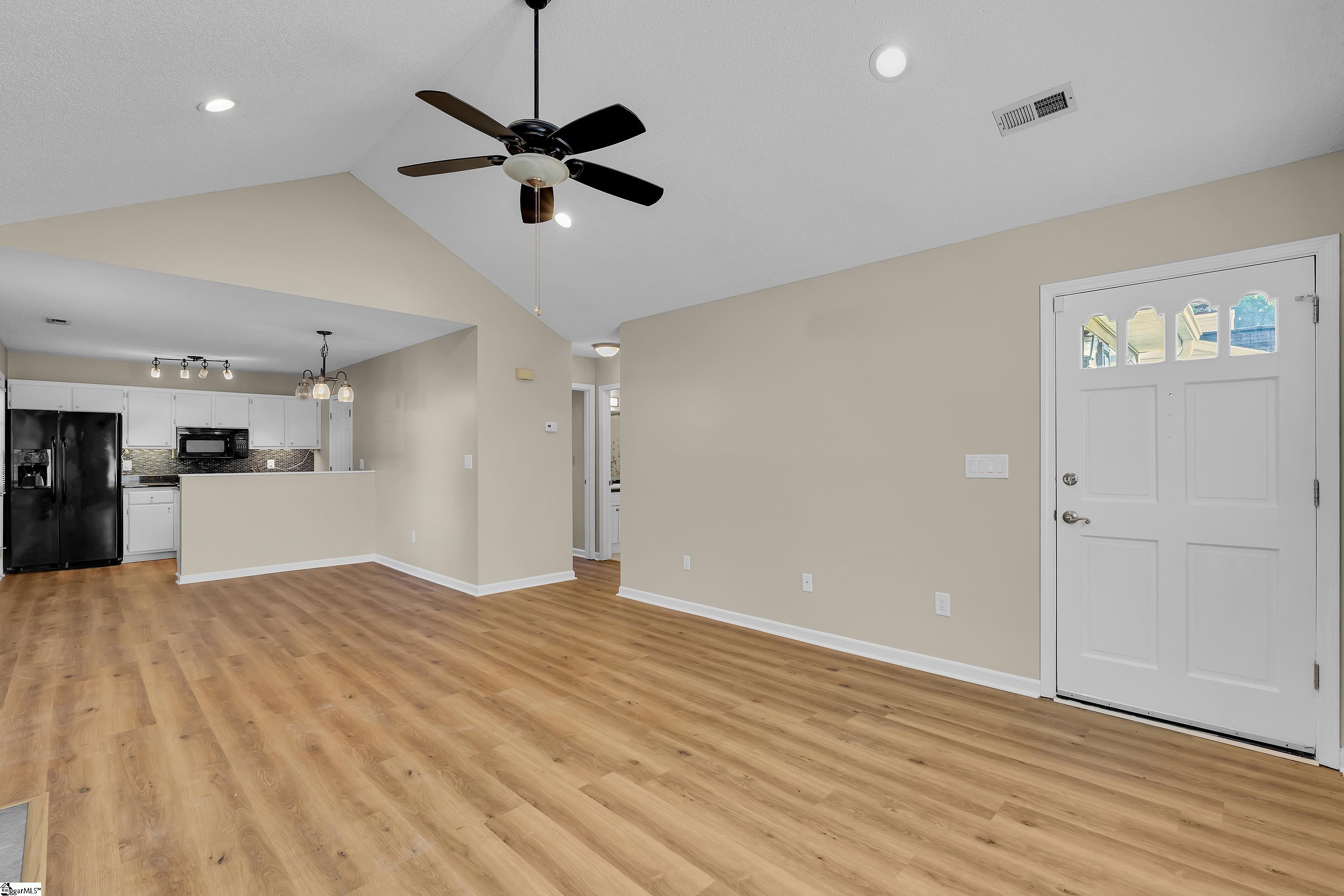 103 Mosspoint Drive Property Photo 10