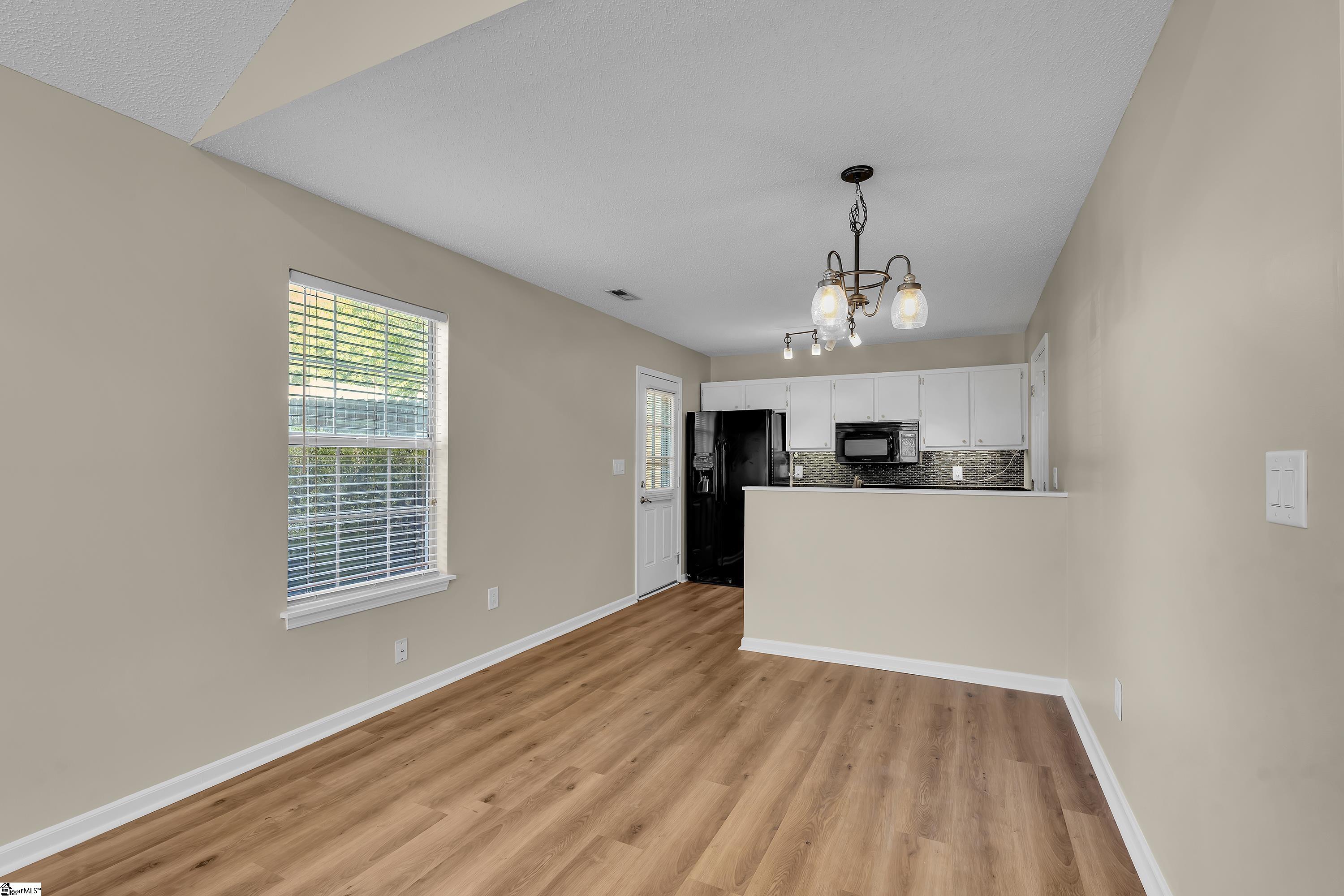 103 Mosspoint Drive Property Photo 11