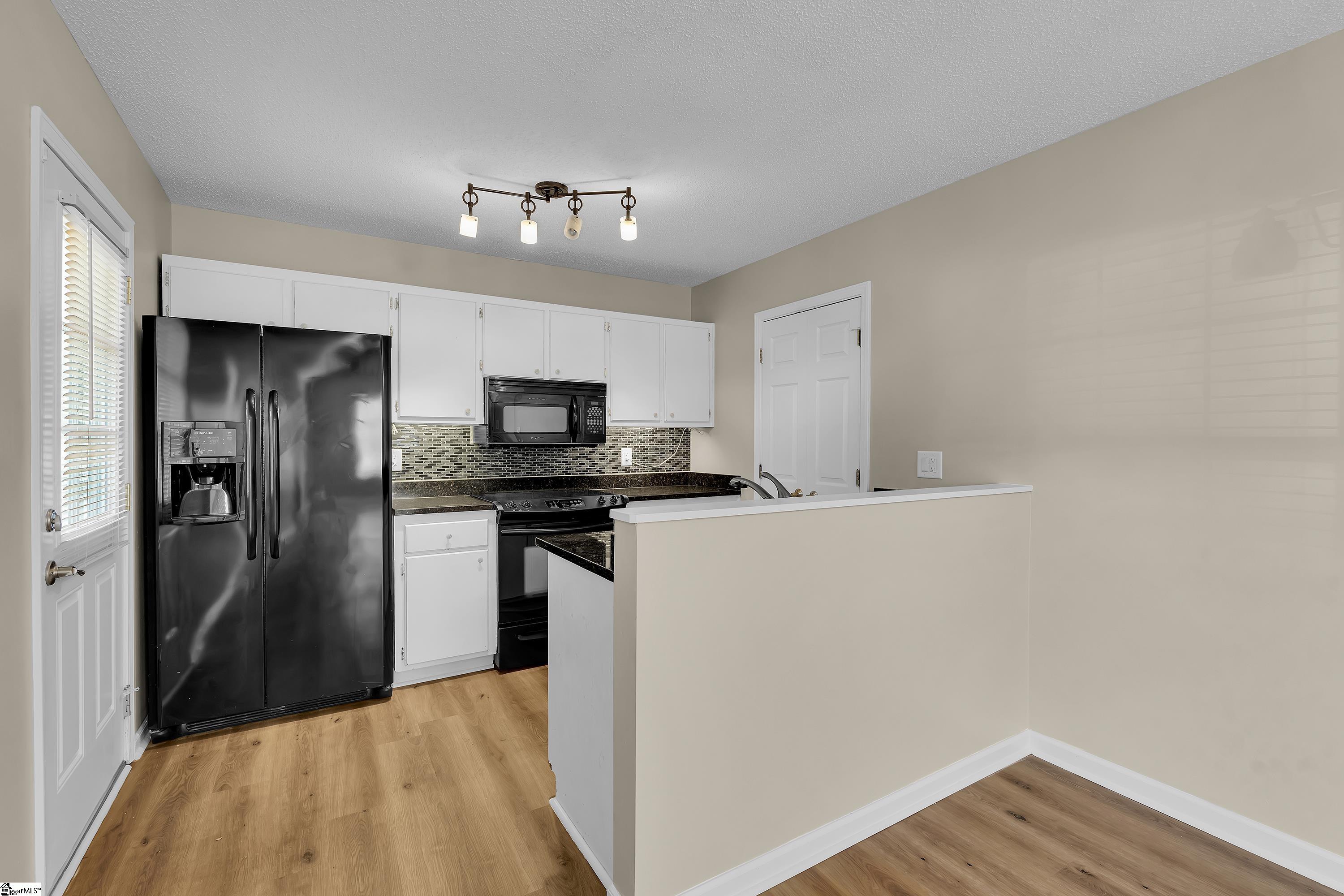 103 Mosspoint Drive Property Photo 12
