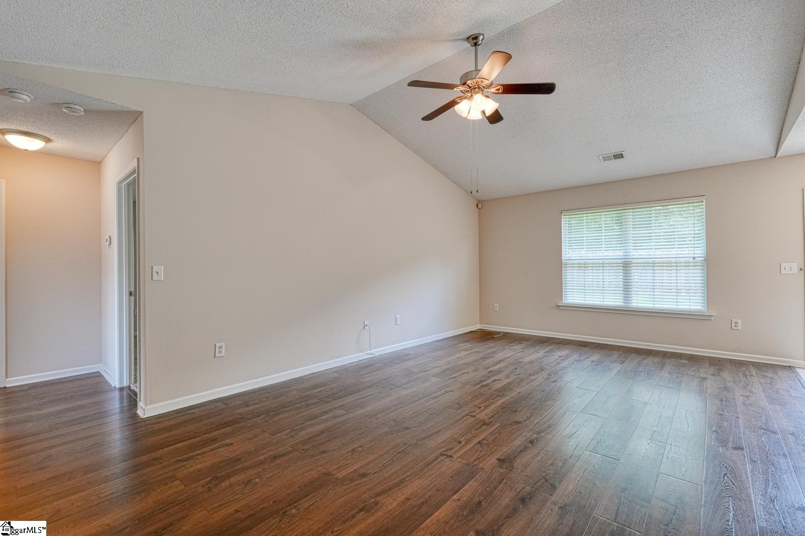507 Hamilton Chase Drive Property Photo 4