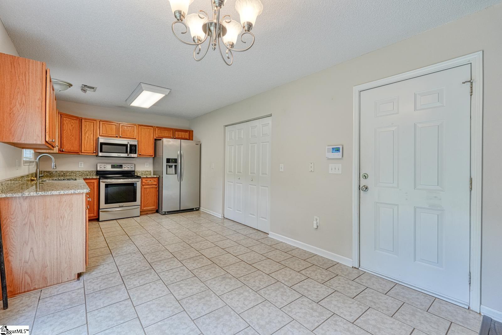 507 Hamilton Chase Drive Property Photo 8