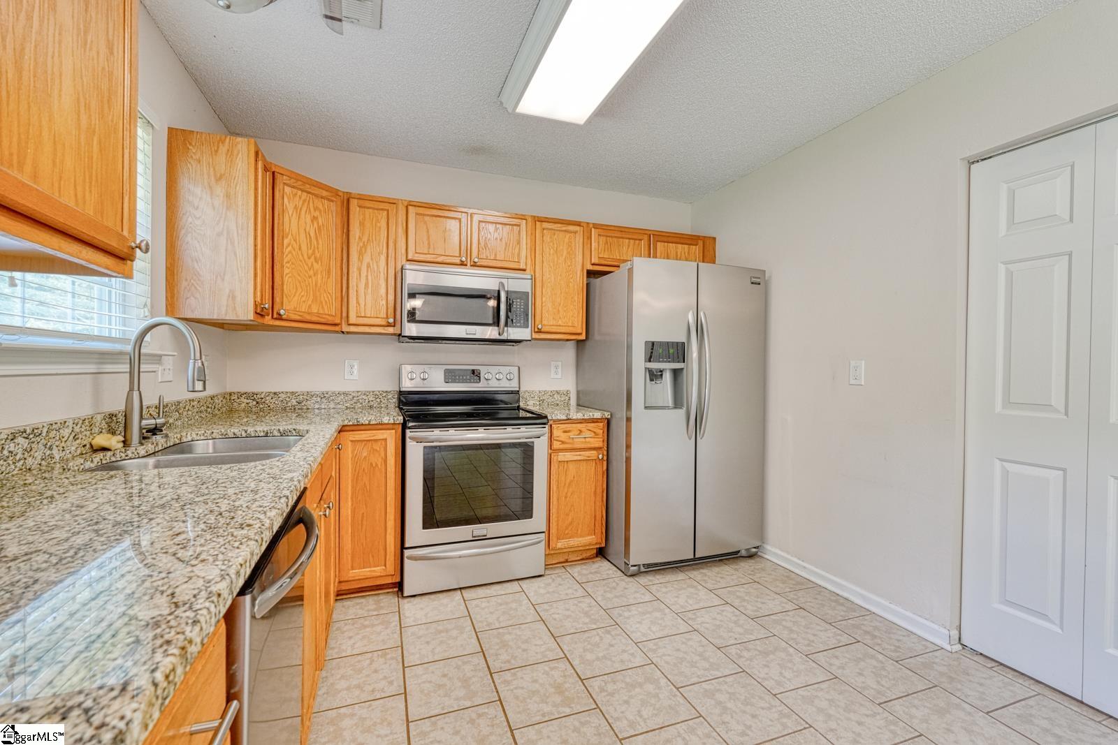 507 Hamilton Chase Drive Property Photo 12
