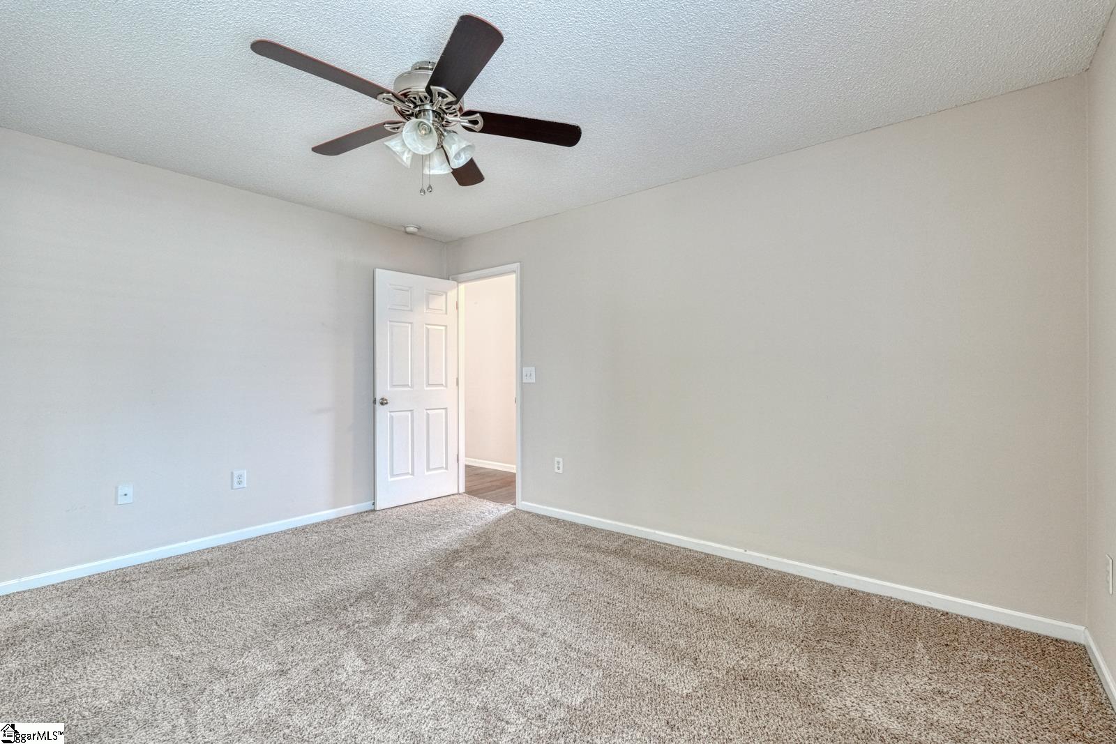 507 Hamilton Chase Drive Property Photo 16
