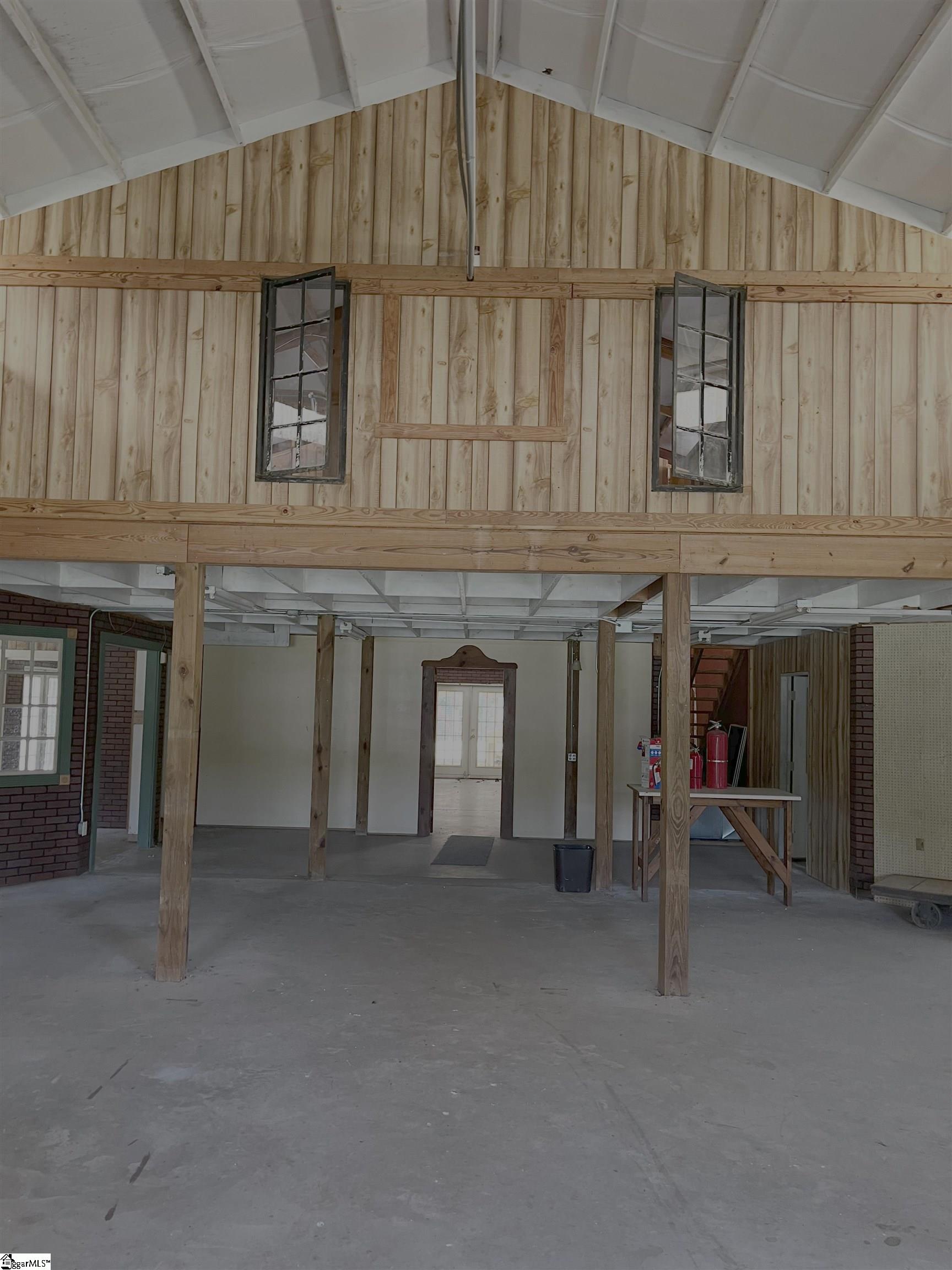 938 Springdale Drive Property Photo 11