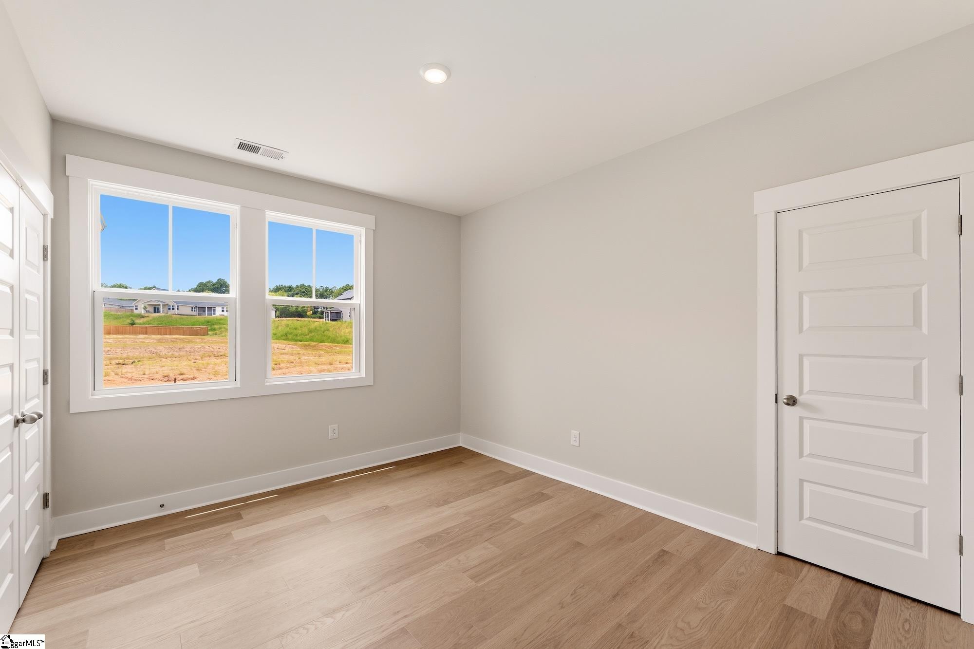 127 Eagle Creek Drive Property Photo 33
