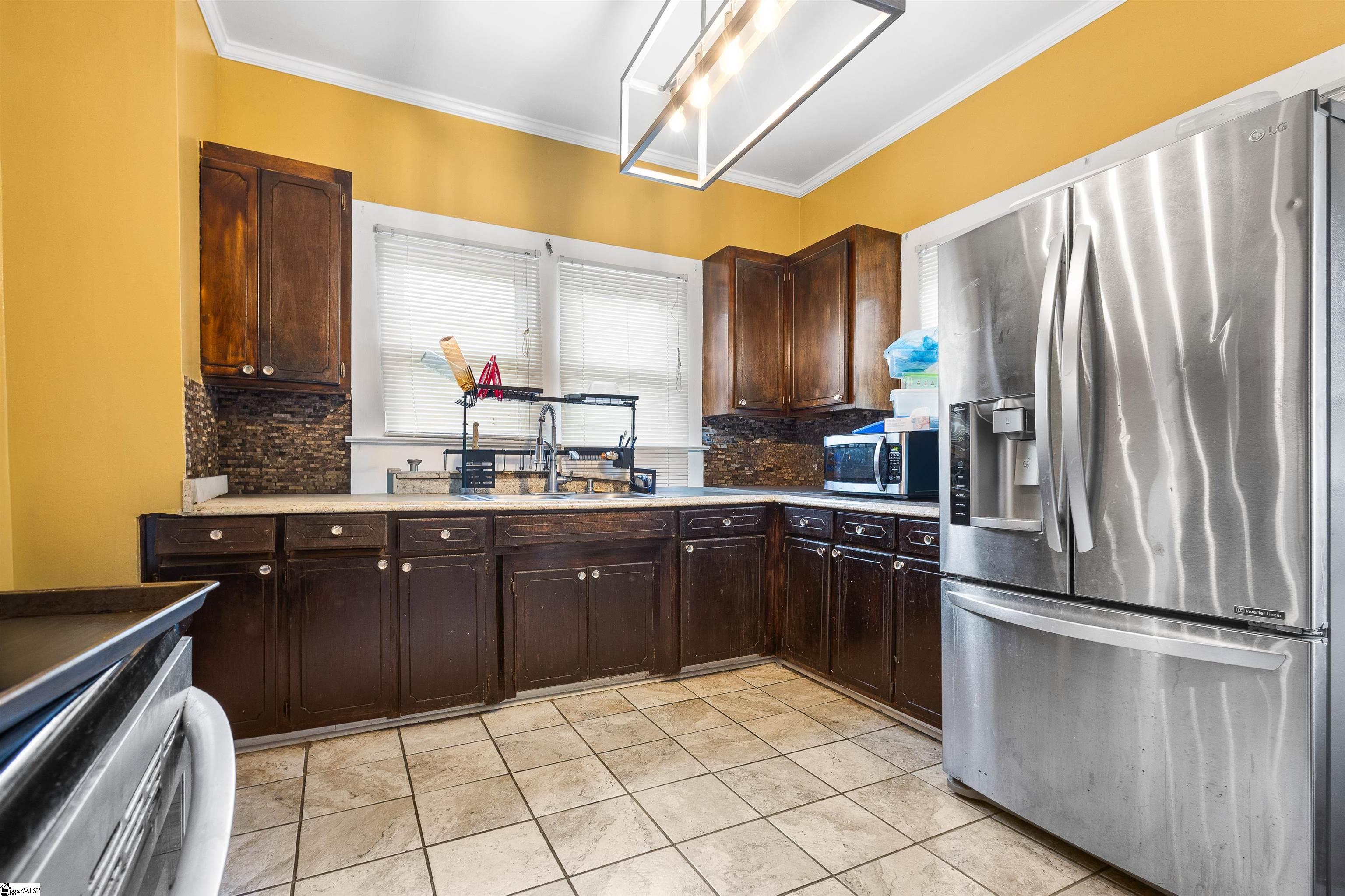 162 Palisade Street Property Photo 6