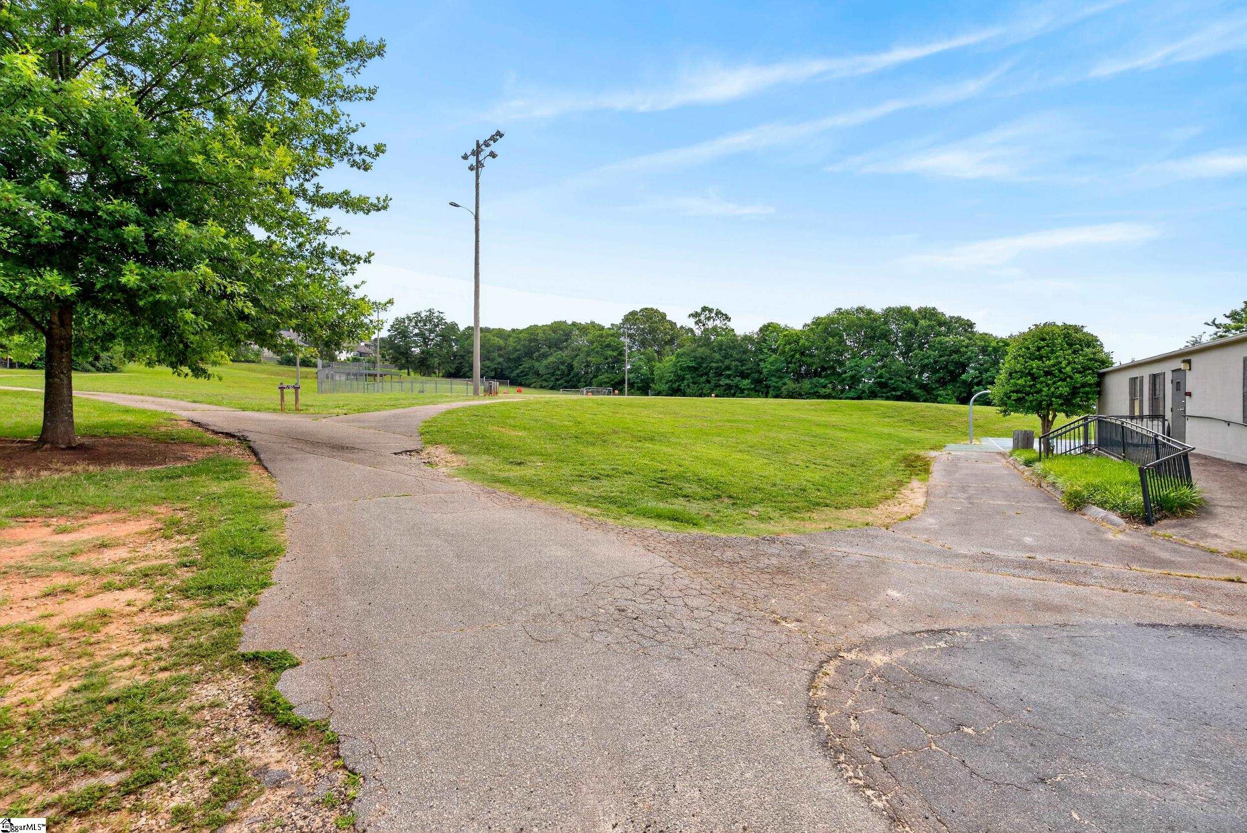 1597150 Property Photo 17
