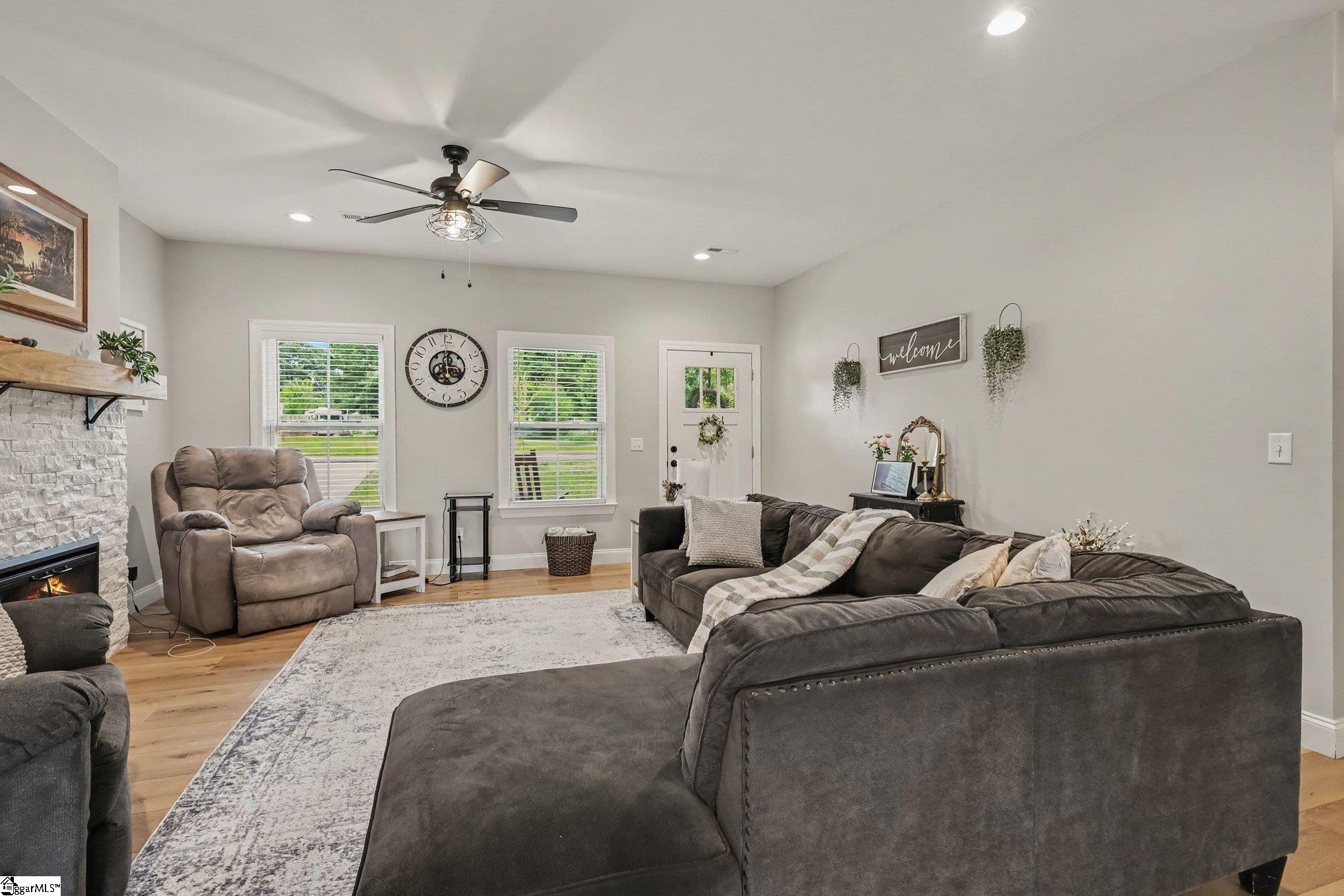 3807 Camp Road Property Photo 4