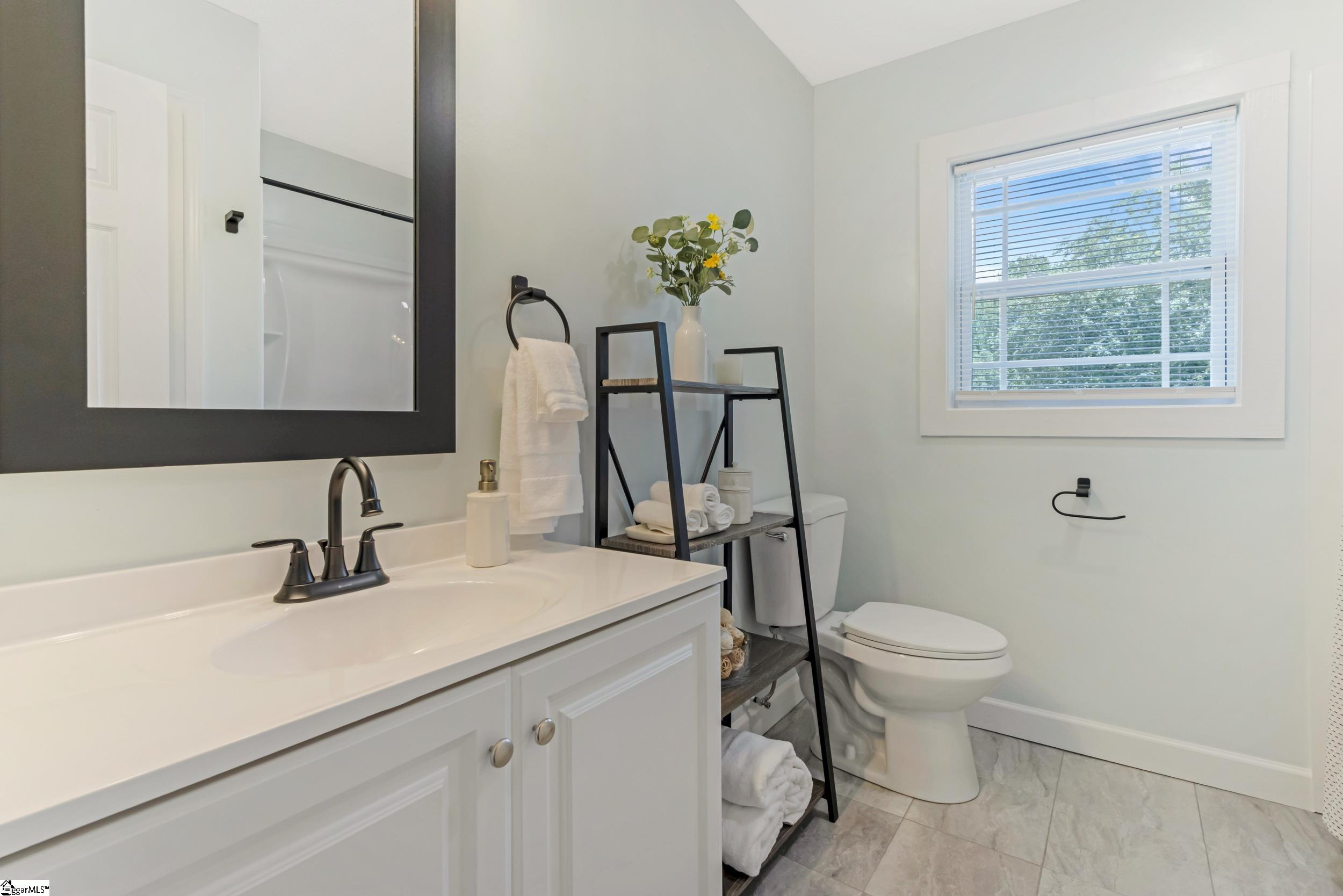 230 Foxhall Road Property Photo 15