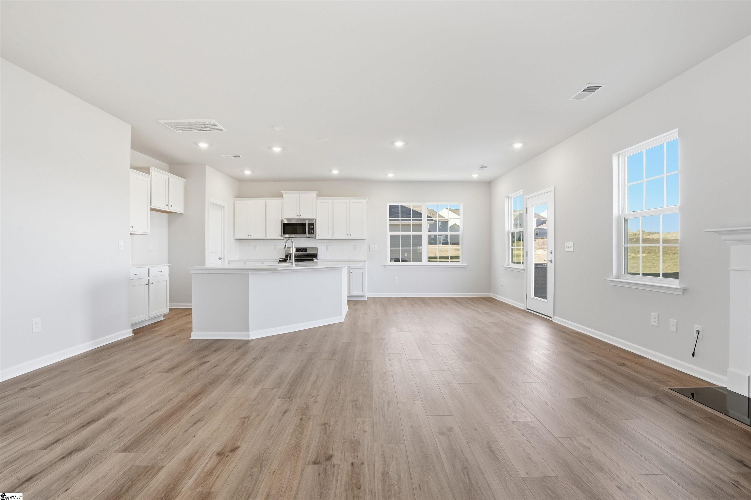 177 Farmwell Drive Property Photo 8