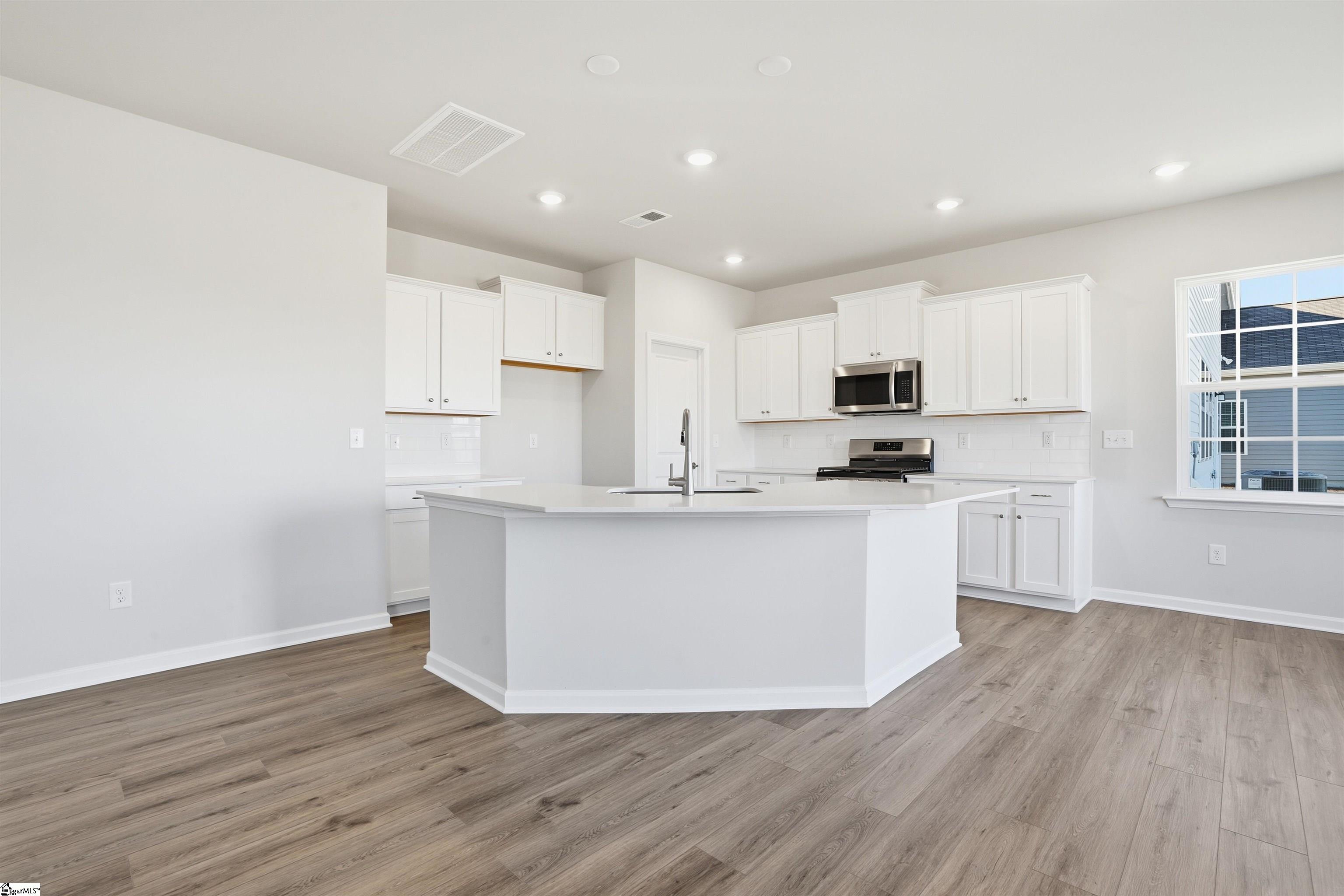 177 Farmwell Drive Property Photo 10