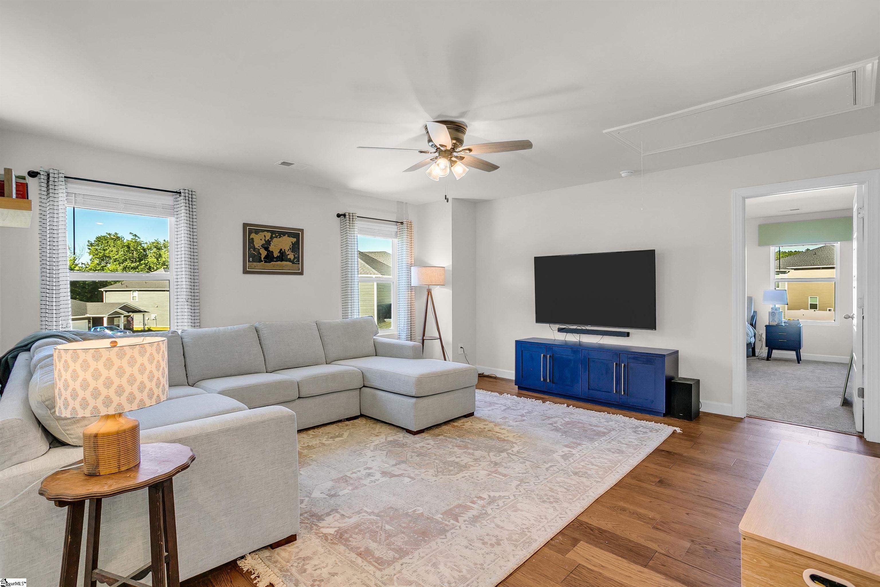 411 Hazelcroft Drive Property Photo 3