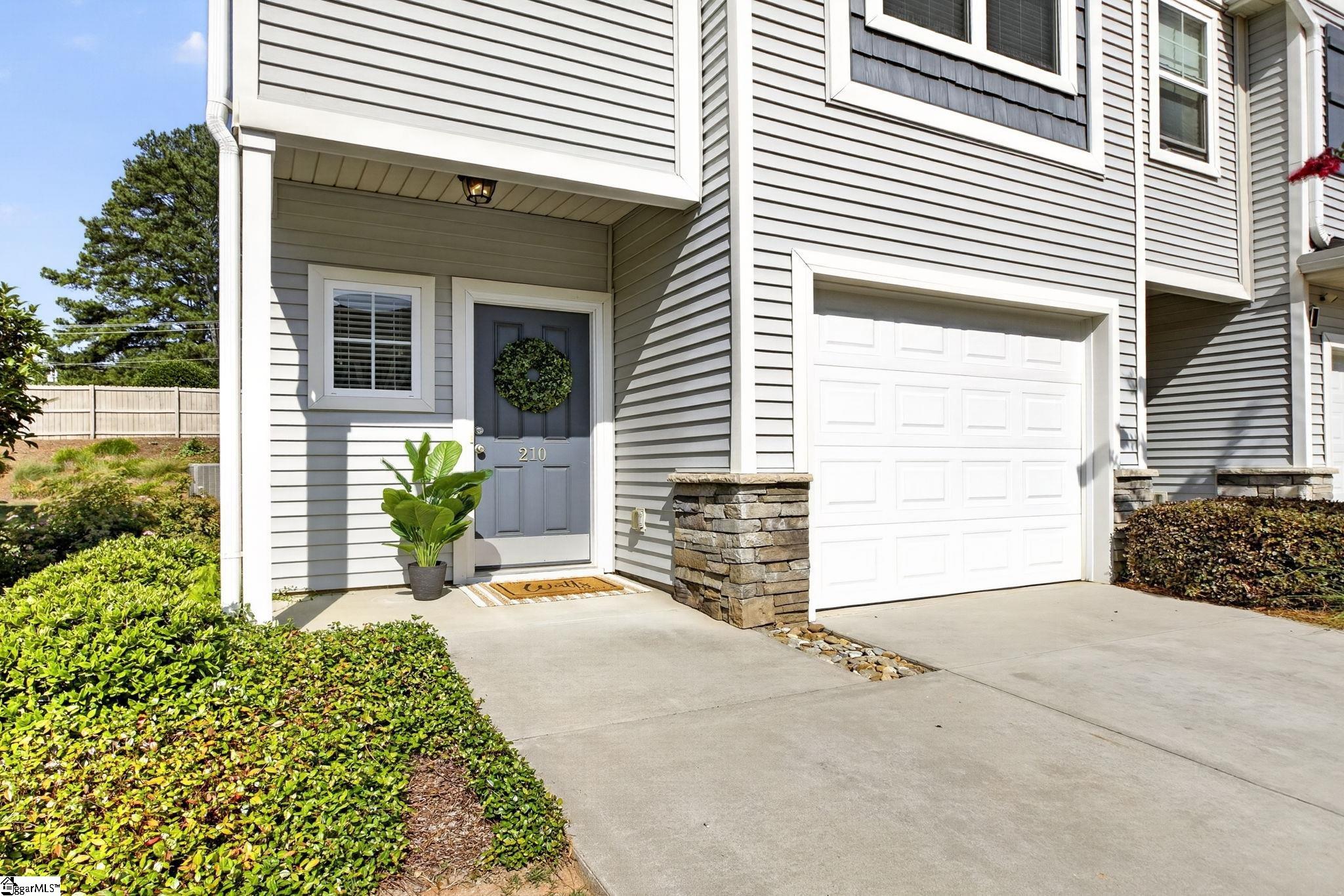 210 Button Willow Street Property Photo 4