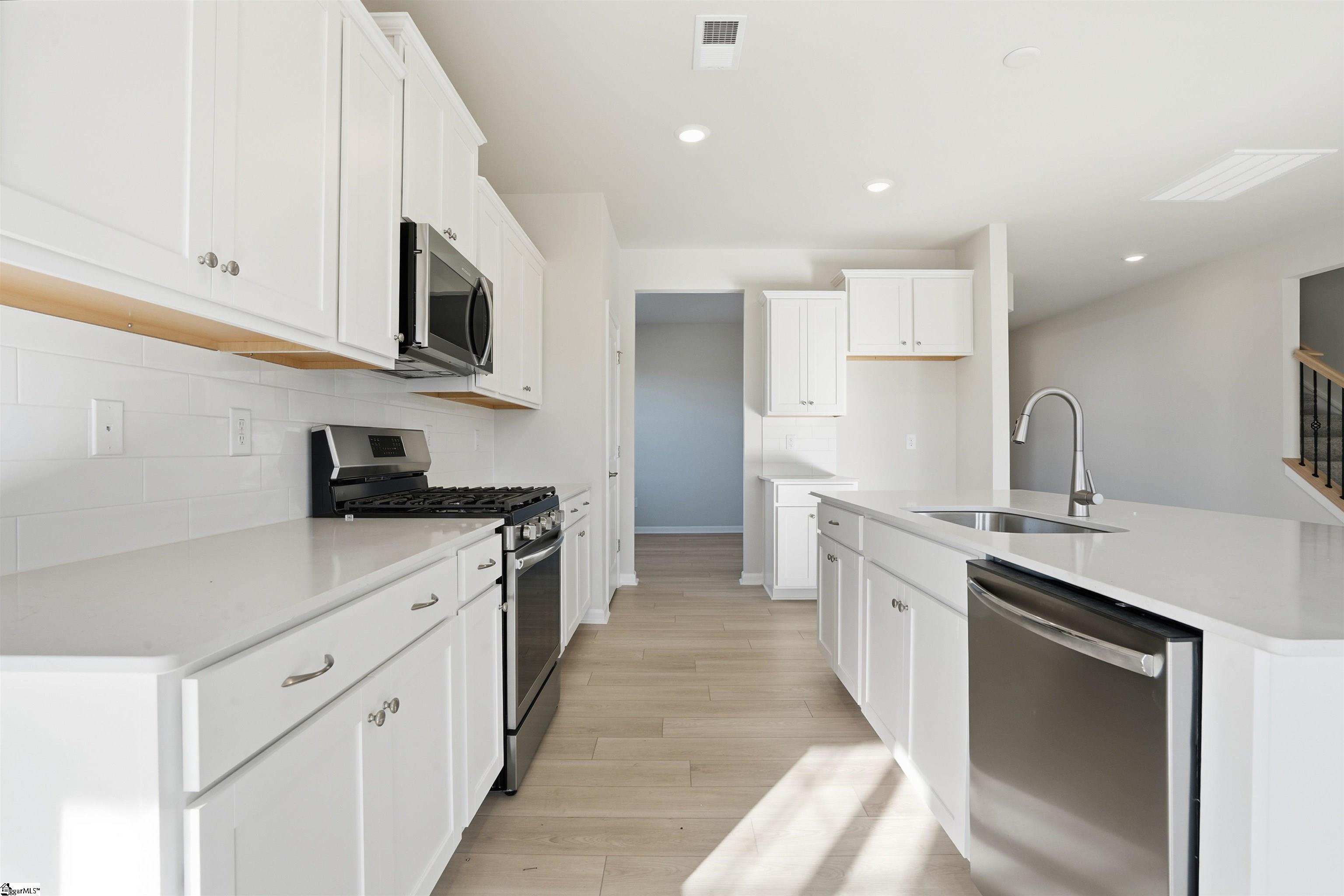 495 Adhurst Drive Property Photo 14