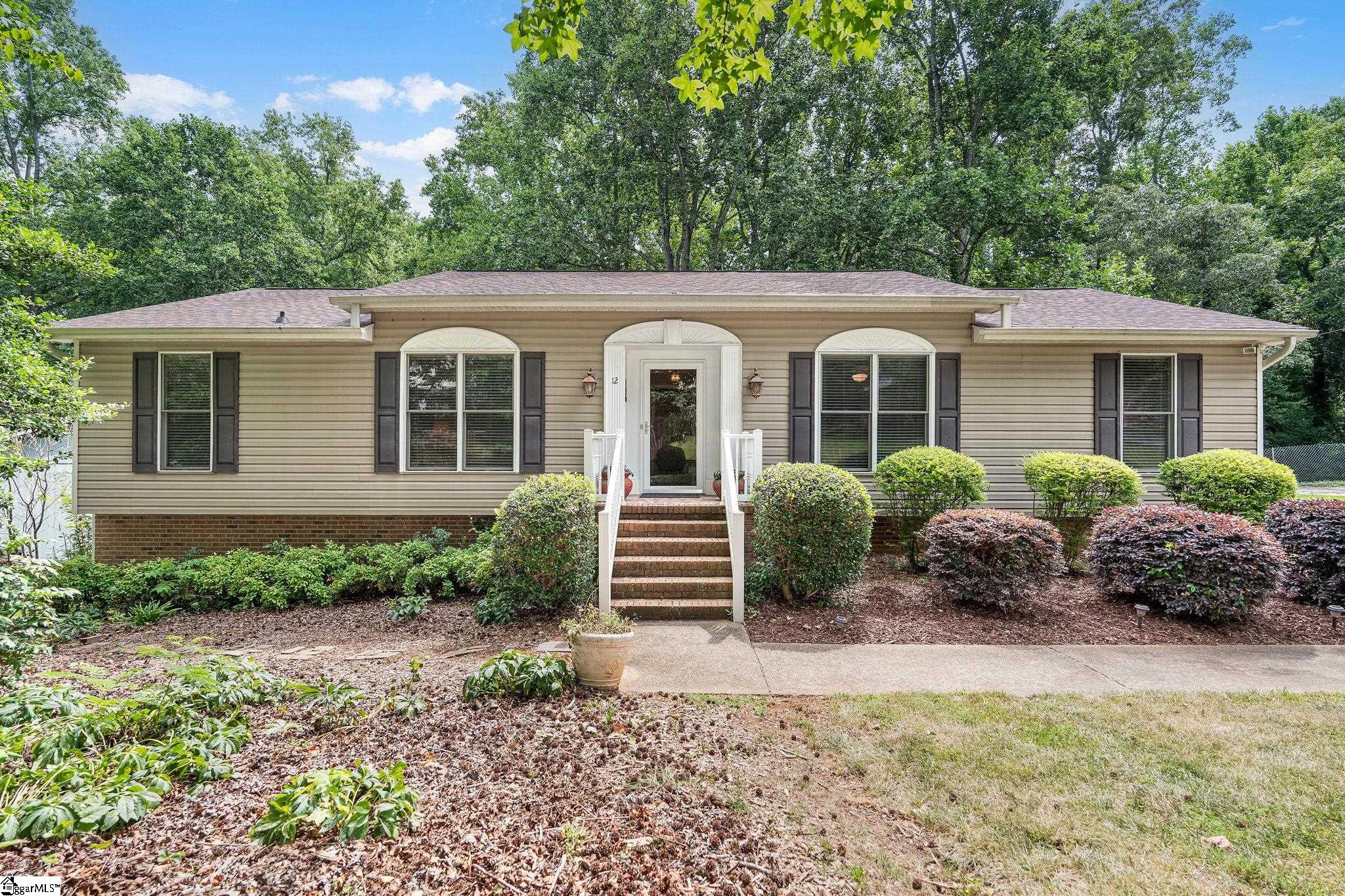 12 E Indian Trail Property Photo 1