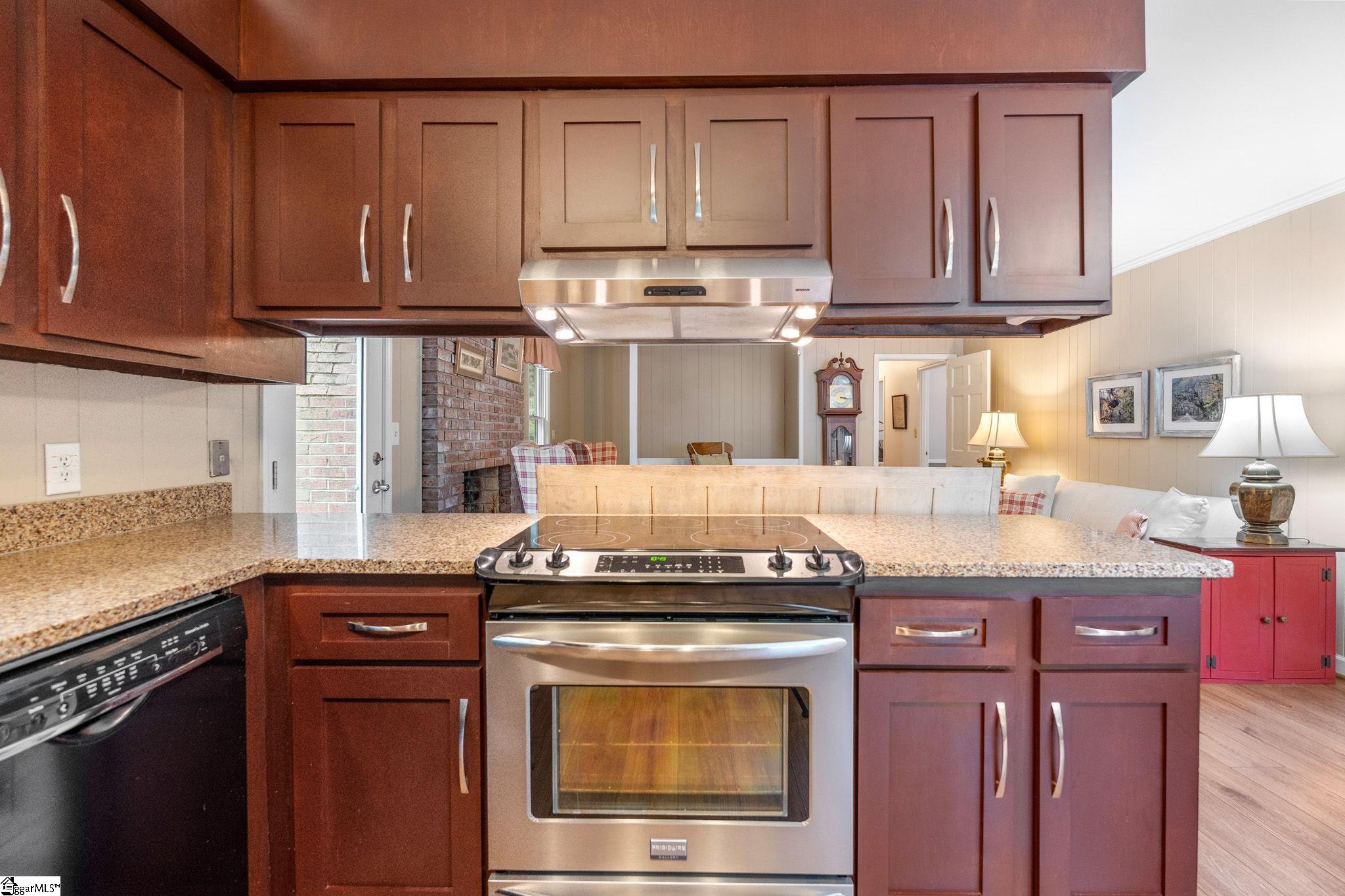 12 E Indian Trail Property Photo 6