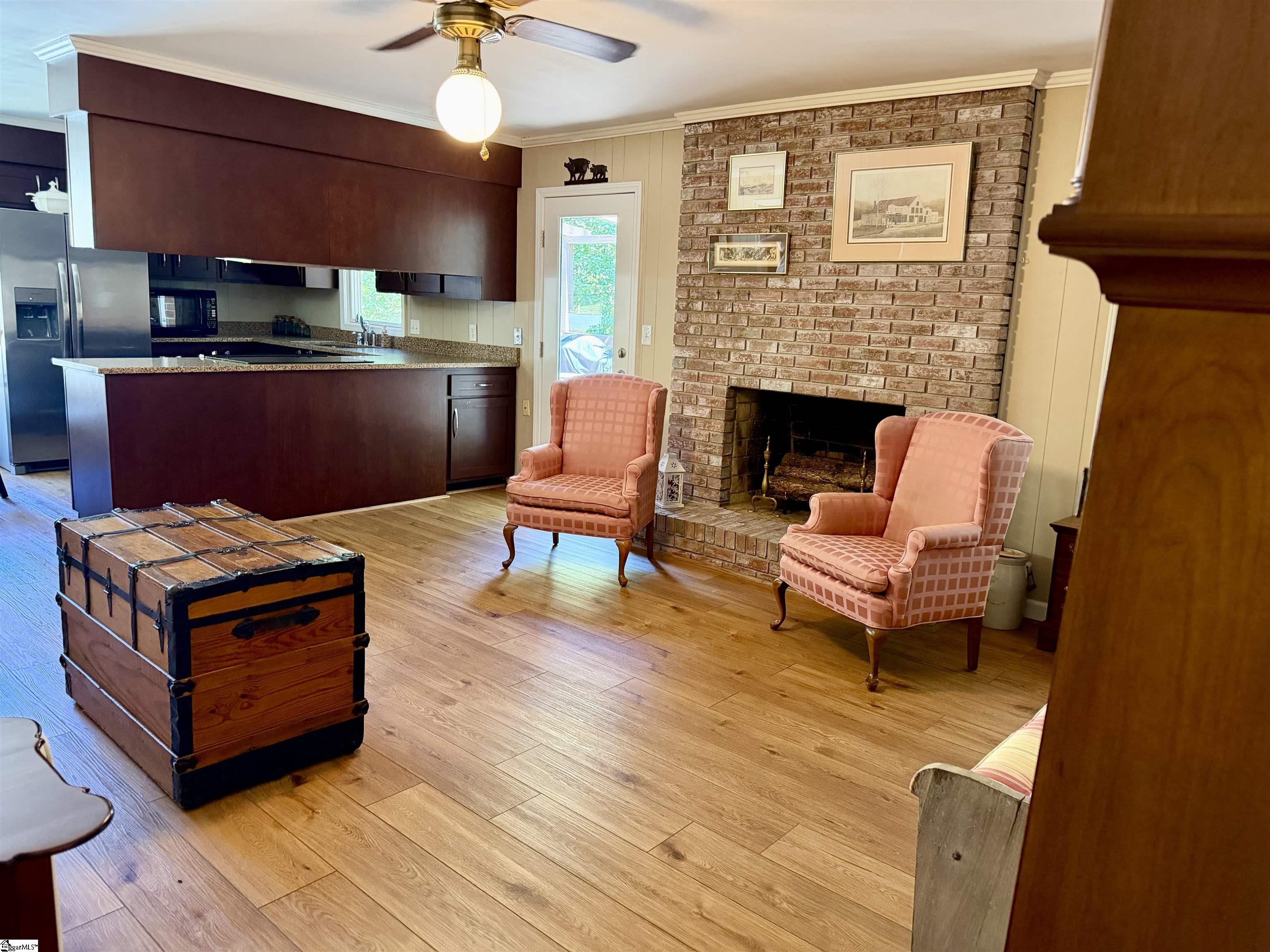 12 E Indian Trail Property Photo 8